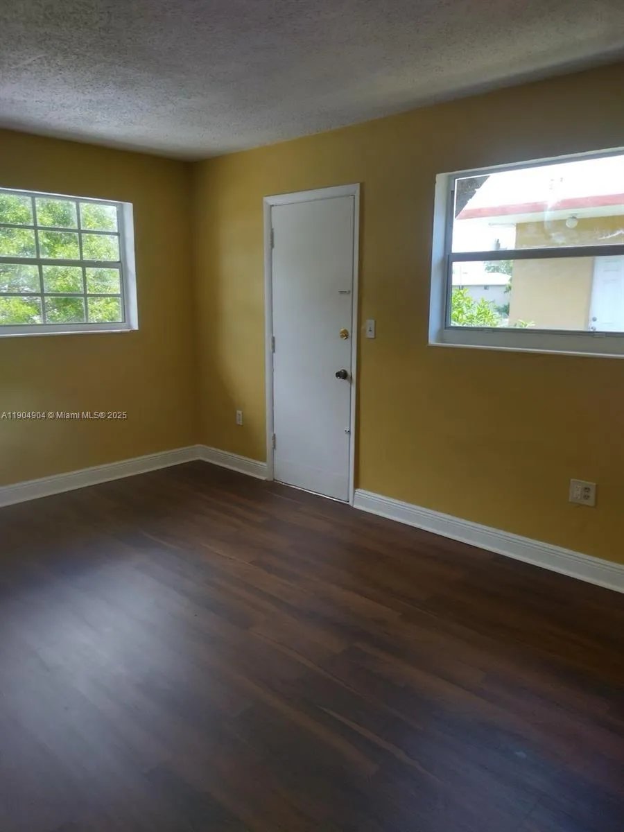 2835 Nw 22nd Ave, Miami, Florida 33142, Miami, Florida 33142, ,Residential Income,For Sale,2835 Nw 22nd Ave, Miami, Florida 33142,A11904904