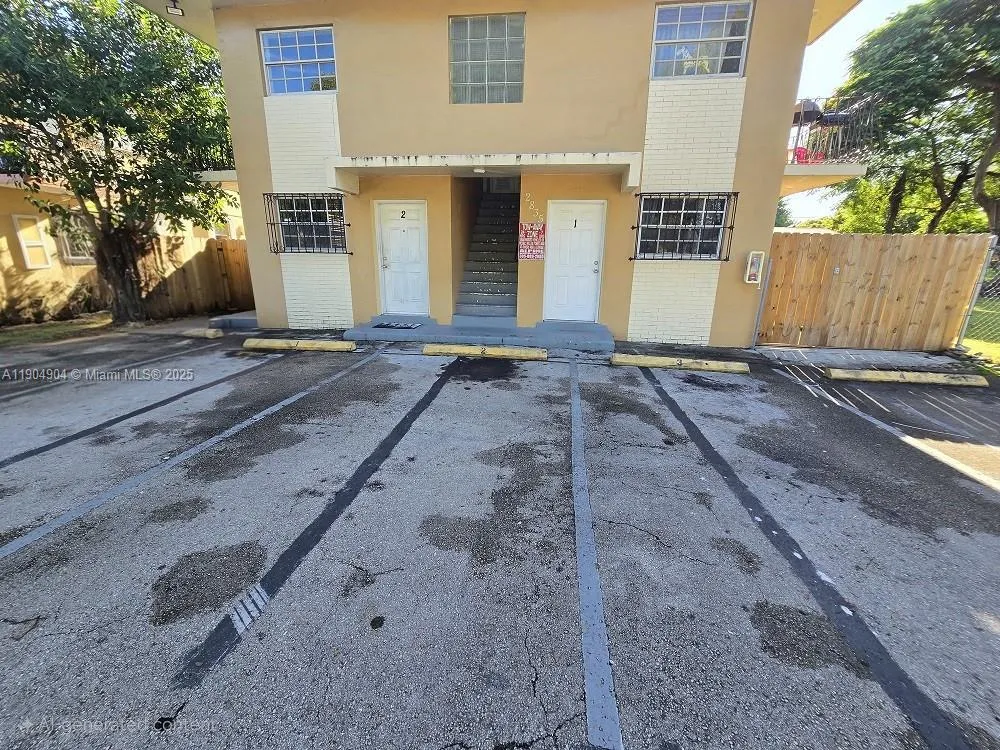 2835 Nw 22nd Ave, Miami, Florida 33142, Miami, Florida 33142, ,Residential Income,For Sale,2835 Nw 22nd Ave, Miami, Florida 33142,A11904904