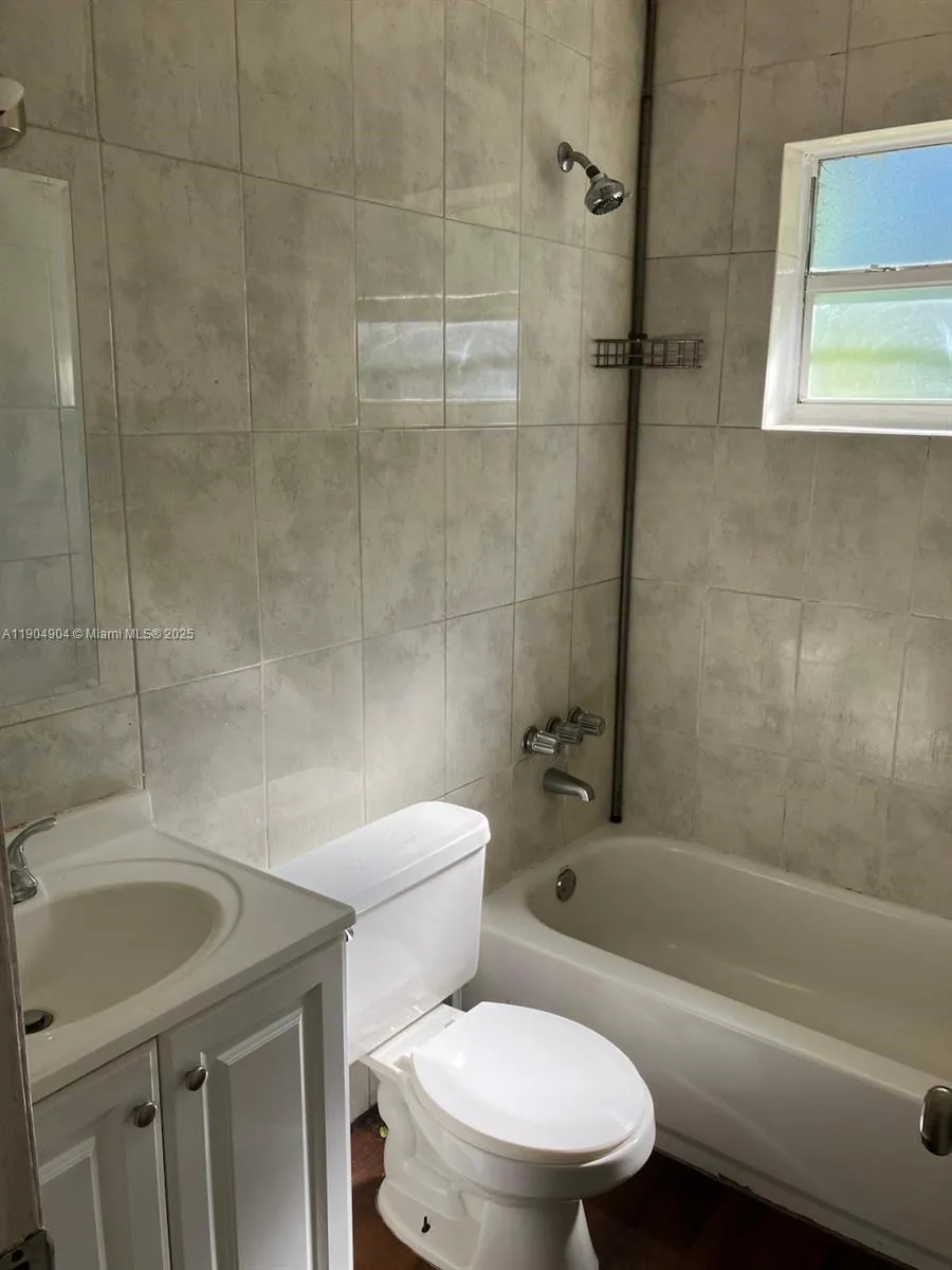 2835 Nw 22nd Ave, Miami, Florida 33142, Miami, Florida 33142, ,Residential Income,For Sale,2835 Nw 22nd Ave, Miami, Florida 33142,A11904904