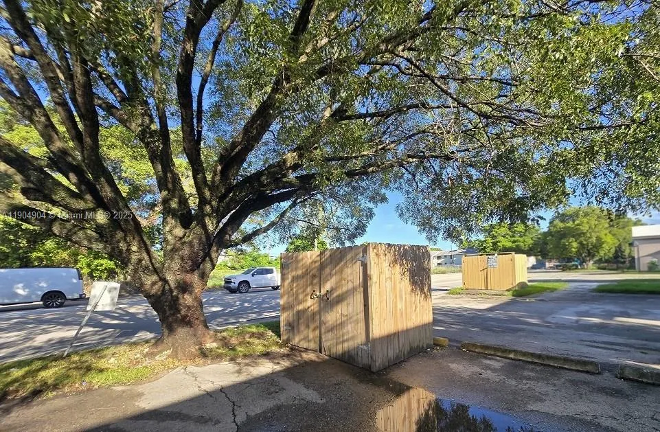 2835 Nw 22nd Ave, Miami, Florida 33142, Miami, Florida 33142, ,Residential Income,For Sale,2835 Nw 22nd Ave, Miami, Florida 33142,A11904904