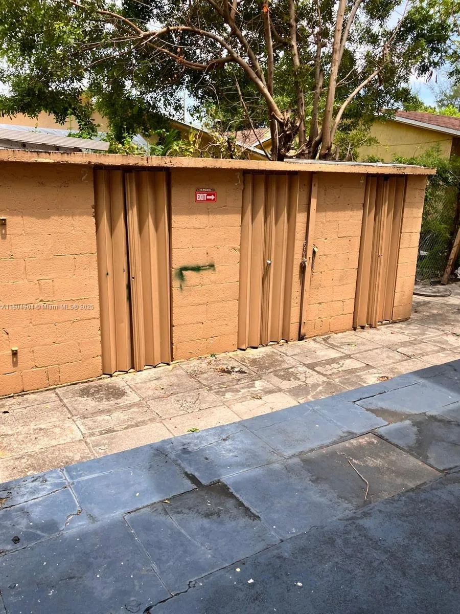 2835 Nw 22nd Ave, Miami, Florida 33142, Miami, Florida 33142, ,Residential Income,For Sale,2835 Nw 22nd Ave, Miami, Florida 33142,A11904904