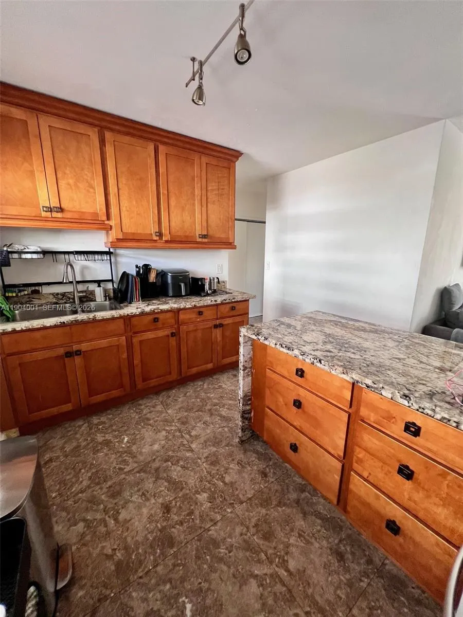 1300 Lincoln Rd D604, Miami Beach, Florida 33139, Miami Beach, Florida 33139, 1 Bedroom Bedrooms, ,1 BathroomBathrooms,Residential,For Sale,1300 Lincoln Rd D604, Miami Beach, Florida 33139,A11904001