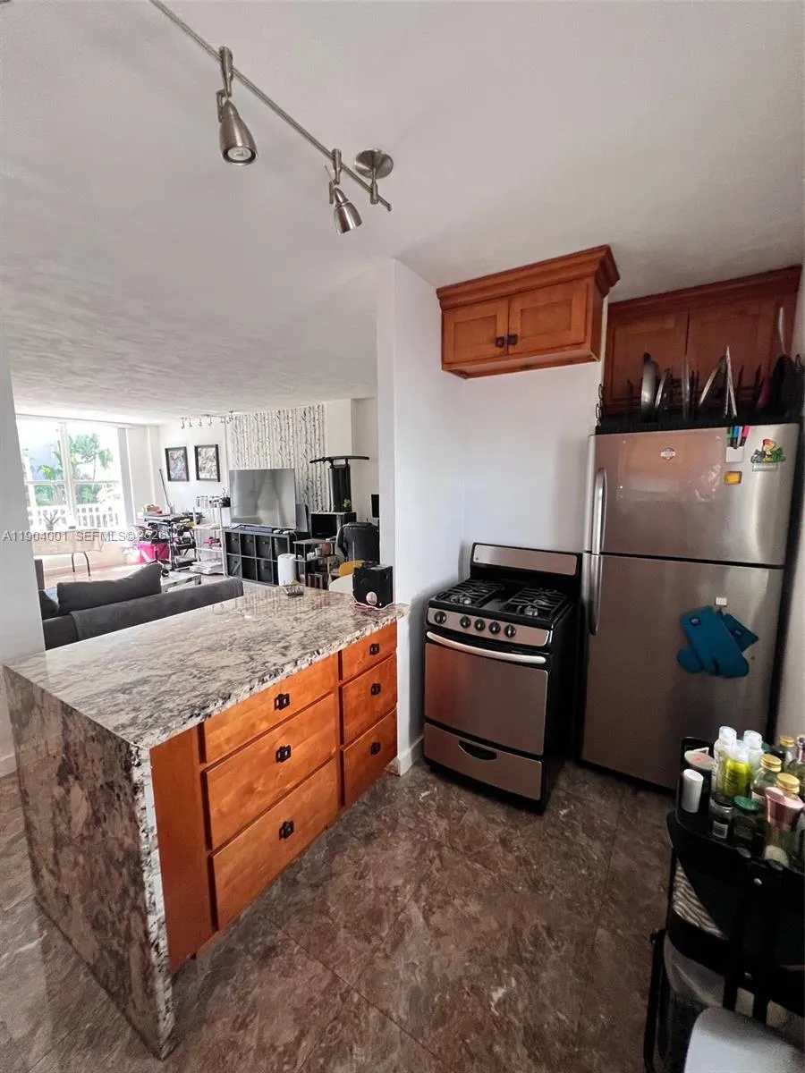 1300 Lincoln Rd D604, Miami Beach, Florida 33139, Miami Beach, Florida 33139, 1 Bedroom Bedrooms, ,1 BathroomBathrooms,Residential,For Sale,1300 Lincoln Rd D604, Miami Beach, Florida 33139,A11904001