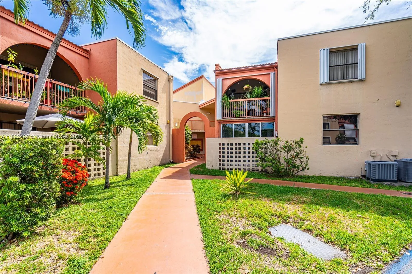 10229 Nw 9th Street Cir 202, Miami, Florida 33172, Miami, Florida 33172, 3 Bedrooms Bedrooms, ,2 BathroomsBathrooms,Residential Lease,For Rent,10229 Nw 9th Street Cir 202, Miami, Florida 33172,A11903422