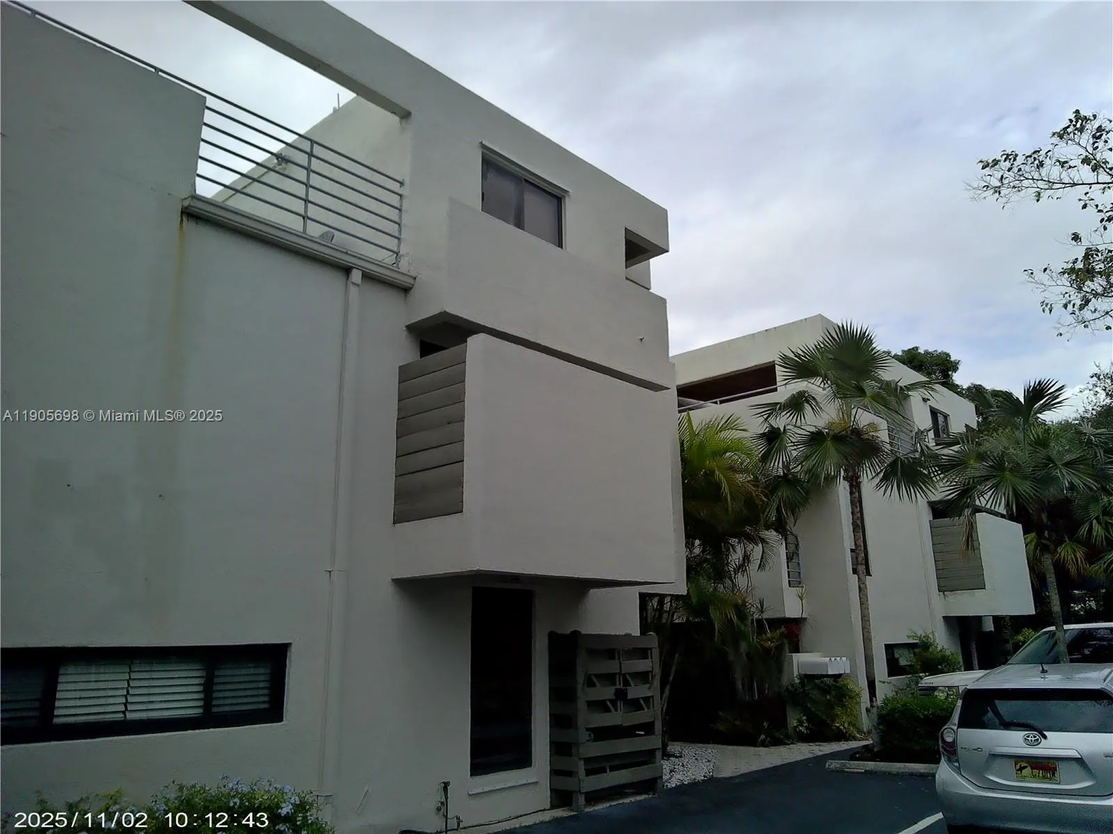 3036 Sw 27th Ave 5, Miami, Florida 33133, Miami, Florida 33133, 2 Bedrooms Bedrooms, ,2 BathroomsBathrooms,Residential,For Sale,3036 Sw 27th Ave 5, Miami, Florida 33133,A11905698