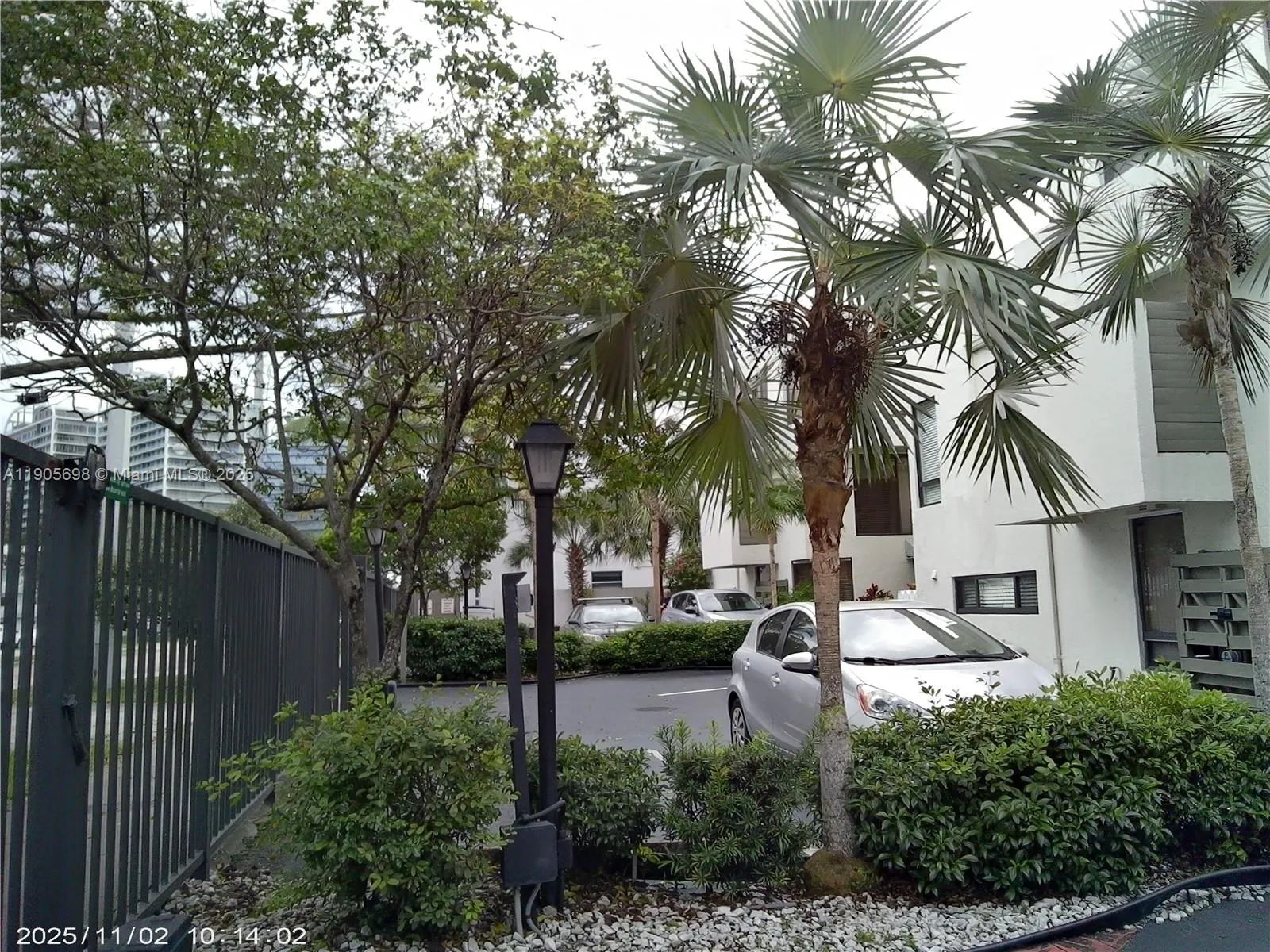 3036 Sw 27th Ave 5, Miami, Florida 33133, Miami, Florida 33133, 2 Bedrooms Bedrooms, ,2 BathroomsBathrooms,Residential,For Sale,3036 Sw 27th Ave 5, Miami, Florida 33133,A11905698