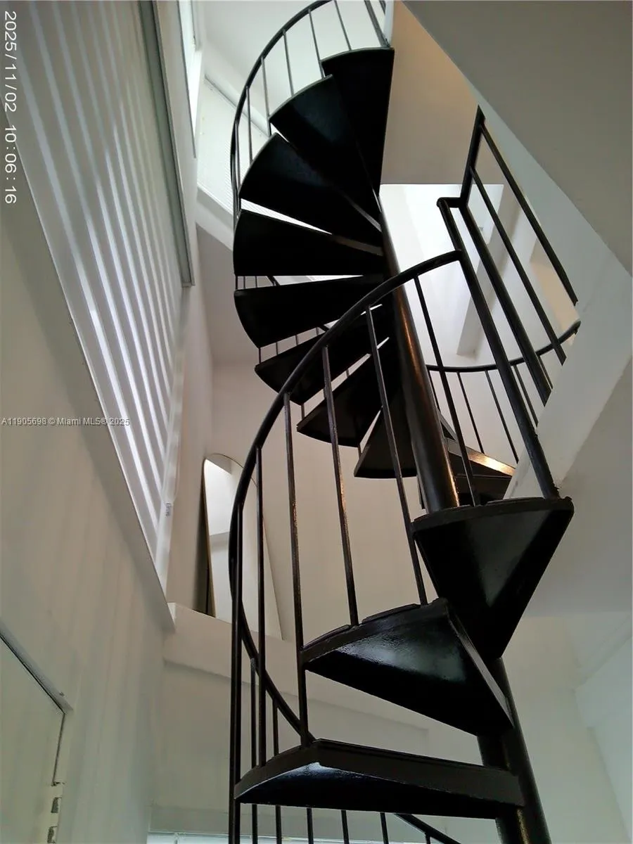 3036 Sw 27th Ave 5, Miami, Florida 33133, Miami, Florida 33133, 2 Bedrooms Bedrooms, ,2 BathroomsBathrooms,Residential,For Sale,3036 Sw 27th Ave 5, Miami, Florida 33133,A11905698