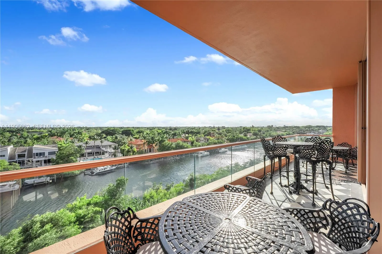60 Edgewater Dr 7a, Coral Gables, Florida 33133, Coral Gables, Florida 33133, 3 Bedrooms Bedrooms, ,4 BathroomsBathrooms,Residential,For Sale,60 Edgewater Dr 7a, Coral Gables, Florida 33133,A11905662