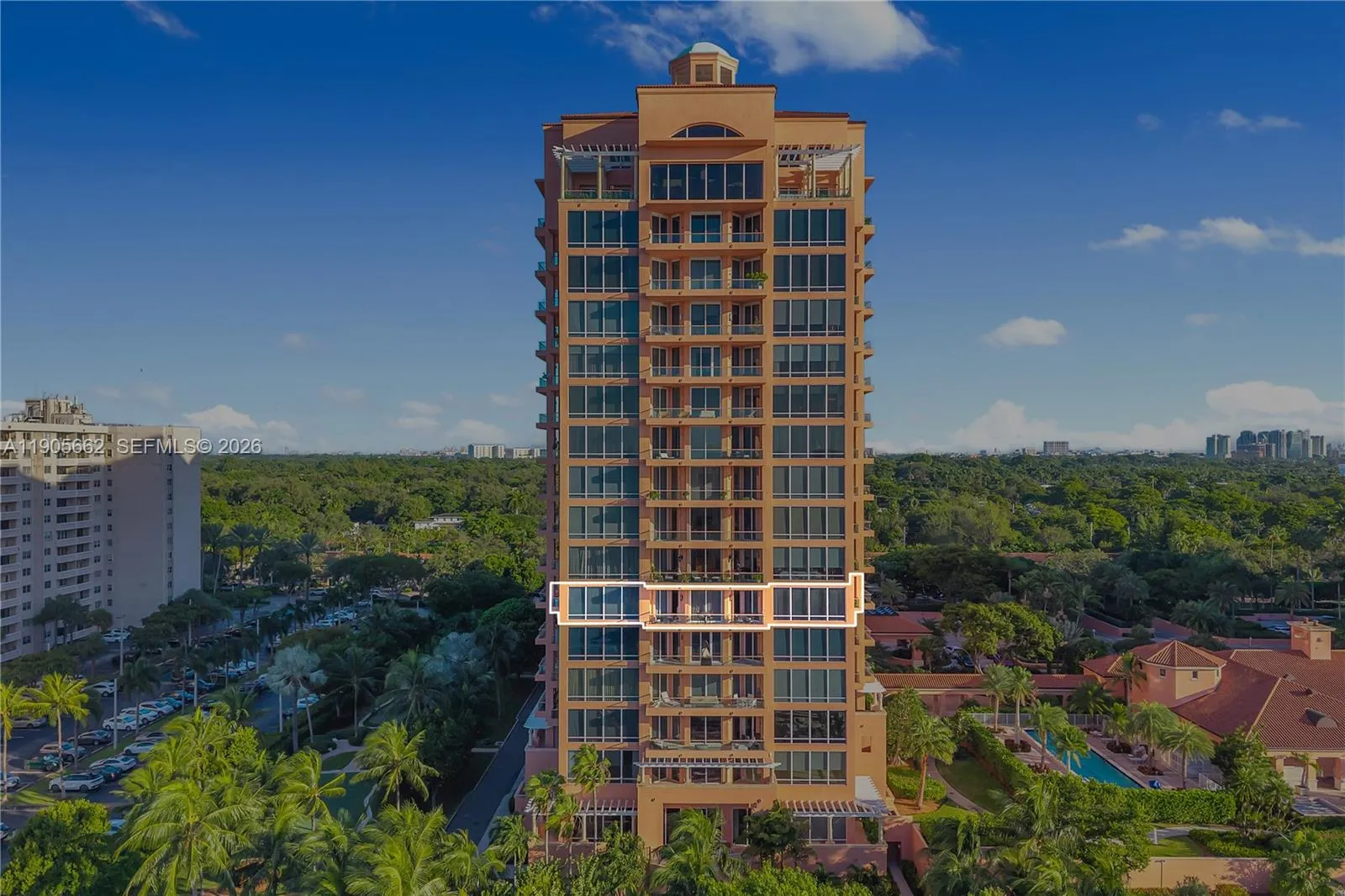 60 Edgewater Dr 7a, Coral Gables, Florida 33133, Coral Gables, Florida 33133, 3 Bedrooms Bedrooms, ,4 BathroomsBathrooms,Residential,For Sale,60 Edgewater Dr 7a, Coral Gables, Florida 33133,A11905662