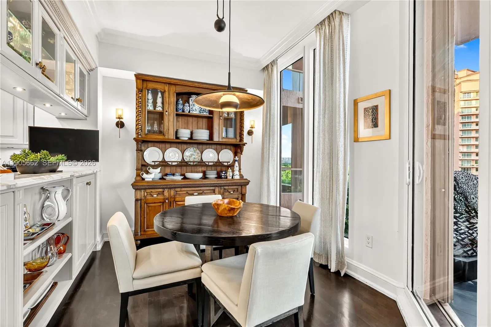60 Edgewater Dr 7a, Coral Gables, Florida 33133, Coral Gables, Florida 33133, 3 Bedrooms Bedrooms, ,4 BathroomsBathrooms,Residential,For Sale,60 Edgewater Dr 7a, Coral Gables, Florida 33133,A11905662