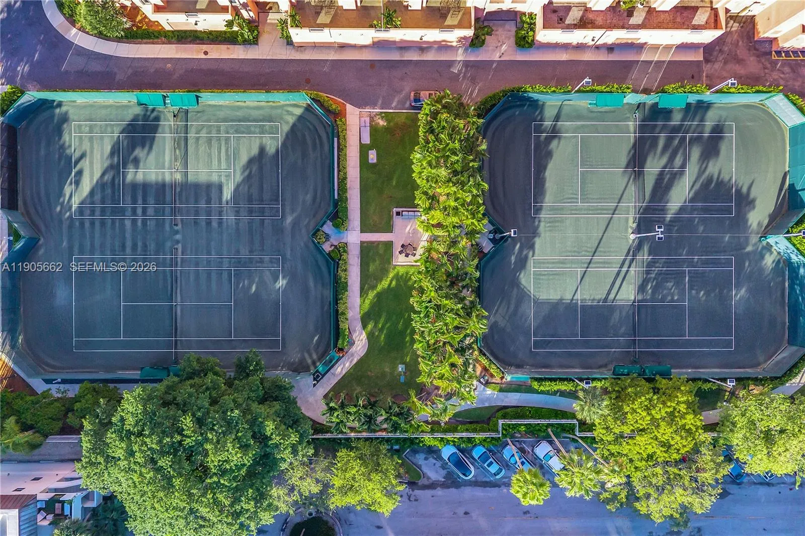 60 Edgewater Dr 7a, Coral Gables, Florida 33133, Coral Gables, Florida 33133, 3 Bedrooms Bedrooms, ,4 BathroomsBathrooms,Residential,For Sale,60 Edgewater Dr 7a, Coral Gables, Florida 33133,A11905662
