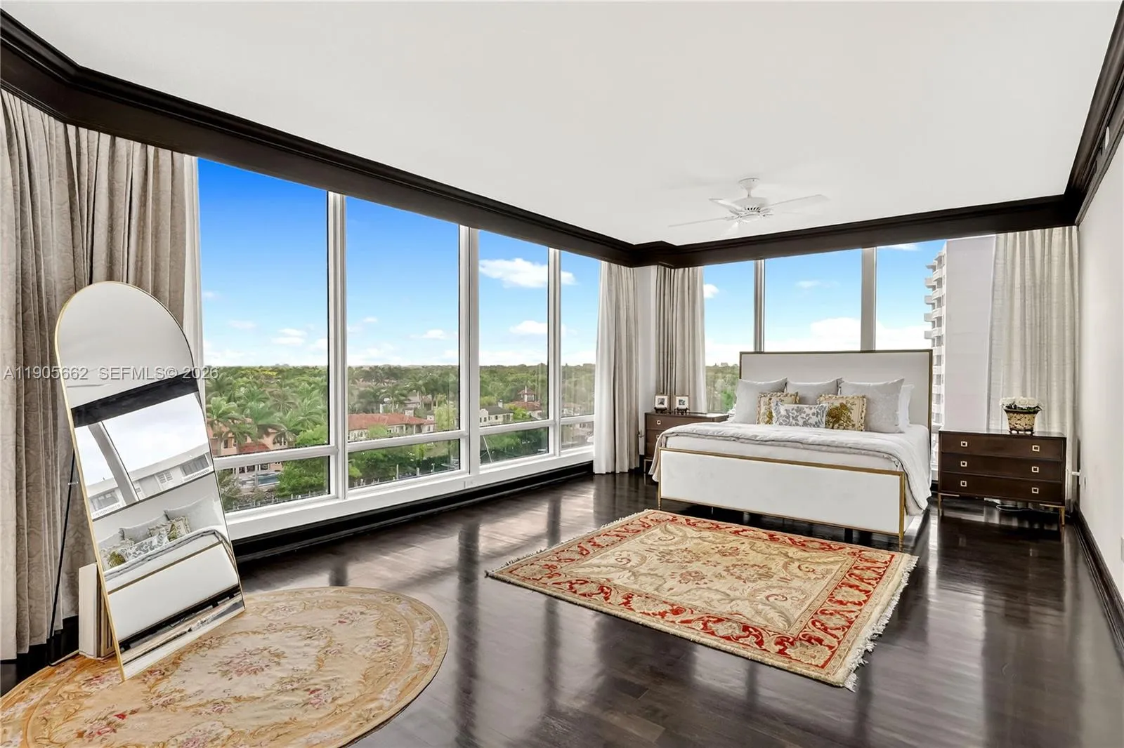 60 Edgewater Dr 7a, Coral Gables, Florida 33133, Coral Gables, Florida 33133, 3 Bedrooms Bedrooms, ,4 BathroomsBathrooms,Residential,For Sale,60 Edgewater Dr 7a, Coral Gables, Florida 33133,A11905662