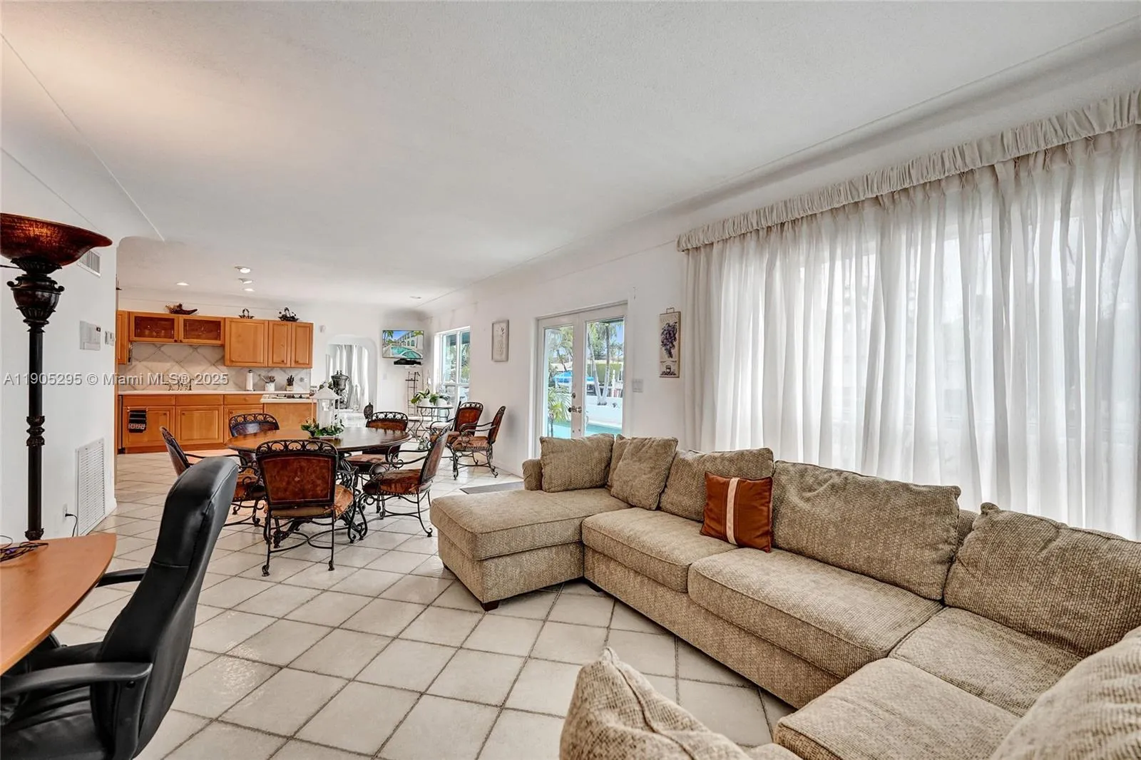 2889 Ne 35th St, Fort Lauderdale, Florida 33306, Fort Lauderdale, Florida 33306, 5 Bedrooms Bedrooms, ,3 BathroomsBathrooms,Residential Lease,For Rent,2889 Ne 35th St, Fort Lauderdale, Florida 33306,A11905295