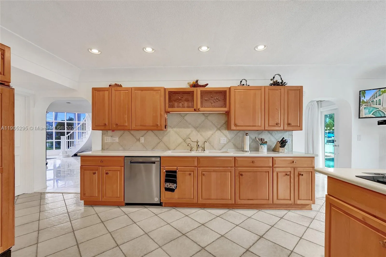 2889 Ne 35th St, Fort Lauderdale, Florida 33306, Fort Lauderdale, Florida 33306, 5 Bedrooms Bedrooms, ,3 BathroomsBathrooms,Residential Lease,For Rent,2889 Ne 35th St, Fort Lauderdale, Florida 33306,A11905295
