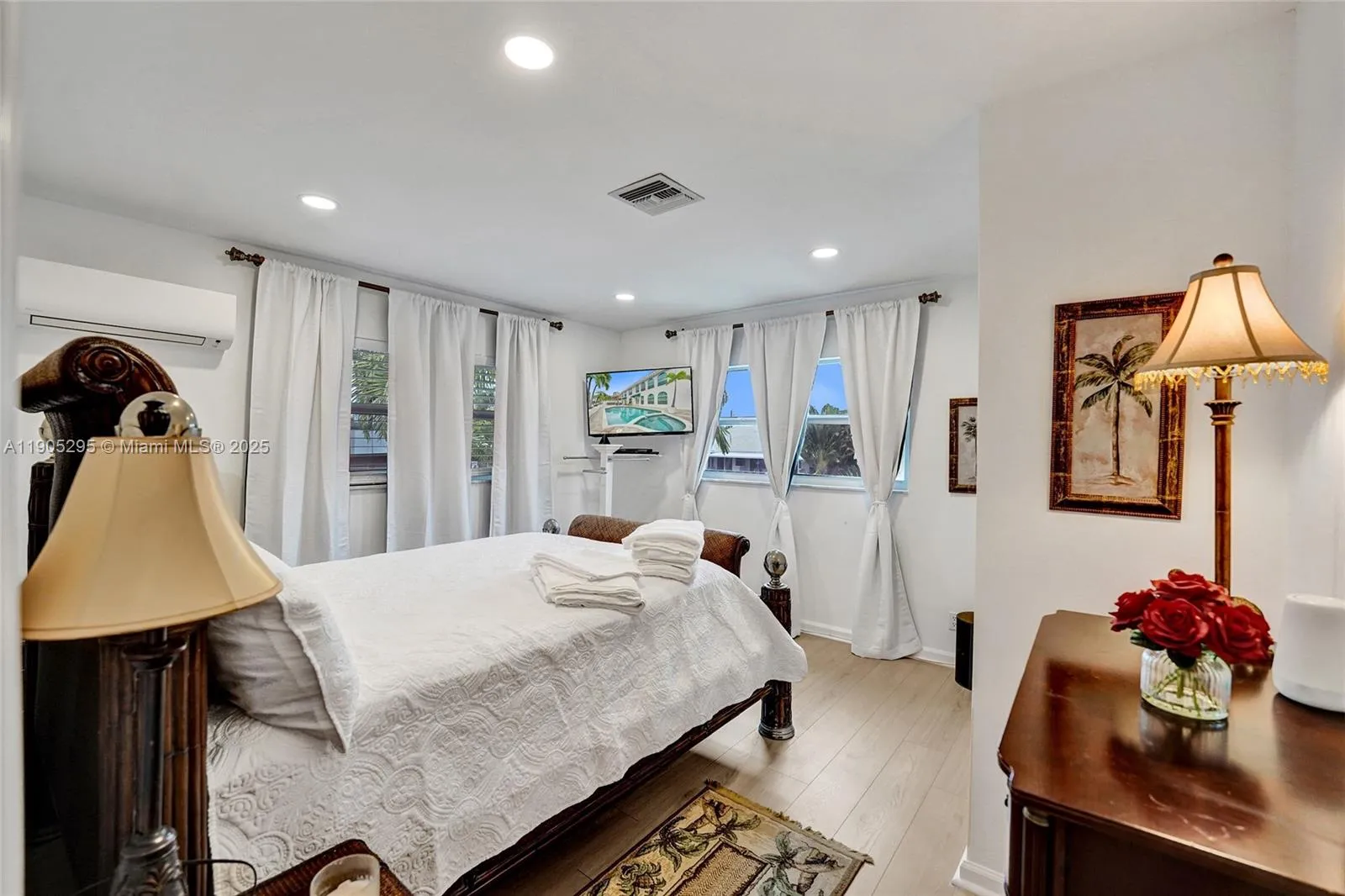 2889 Ne 35th St, Fort Lauderdale, Florida 33306, Fort Lauderdale, Florida 33306, 5 Bedrooms Bedrooms, ,3 BathroomsBathrooms,Residential Lease,For Rent,2889 Ne 35th St, Fort Lauderdale, Florida 33306,A11905295