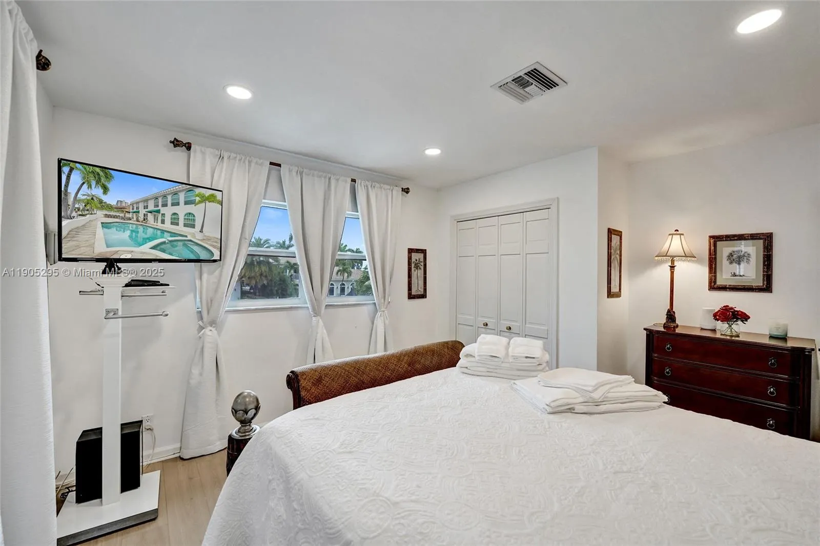 2889 Ne 35th St, Fort Lauderdale, Florida 33306, Fort Lauderdale, Florida 33306, 5 Bedrooms Bedrooms, ,3 BathroomsBathrooms,Residential Lease,For Rent,2889 Ne 35th St, Fort Lauderdale, Florida 33306,A11905295