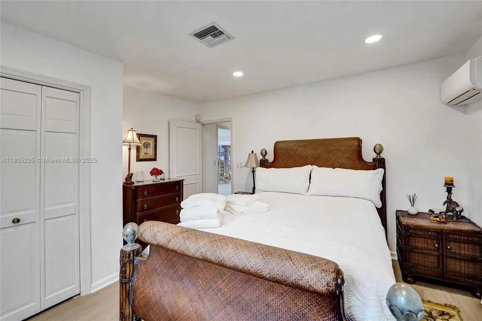 2889 Ne 35th St, Fort Lauderdale, Florida 33306, Fort Lauderdale, Florida 33306, 5 Bedrooms Bedrooms, ,3 BathroomsBathrooms,Residential Lease,For Rent,2889 Ne 35th St, Fort Lauderdale, Florida 33306,A11905295