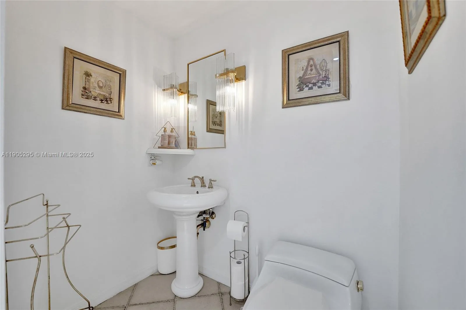 2889 Ne 35th St, Fort Lauderdale, Florida 33306, Fort Lauderdale, Florida 33306, 5 Bedrooms Bedrooms, ,3 BathroomsBathrooms,Residential Lease,For Rent,2889 Ne 35th St, Fort Lauderdale, Florida 33306,A11905295