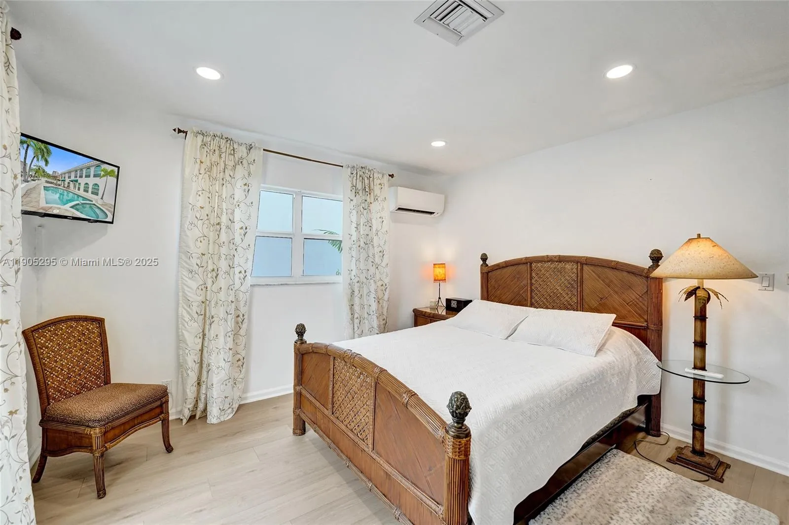 2889 Ne 35th St, Fort Lauderdale, Florida 33306, Fort Lauderdale, Florida 33306, 5 Bedrooms Bedrooms, ,3 BathroomsBathrooms,Residential Lease,For Rent,2889 Ne 35th St, Fort Lauderdale, Florida 33306,A11905295