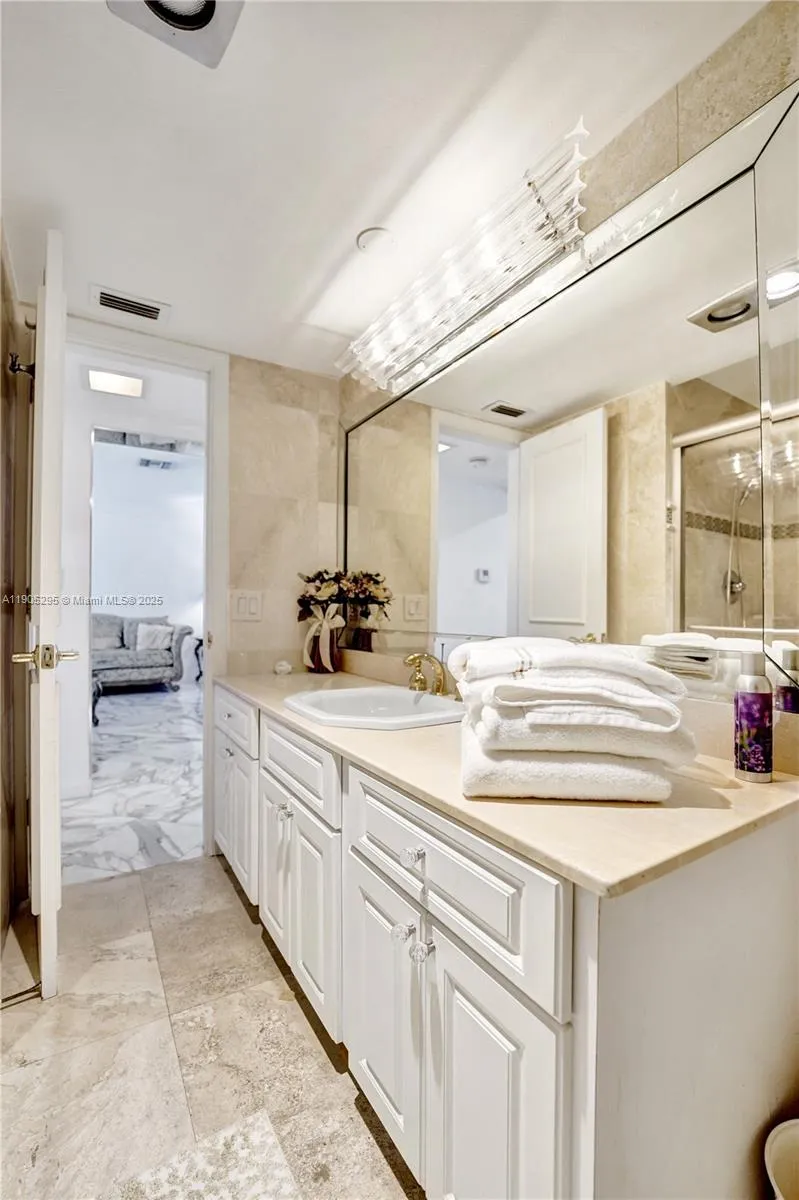 2889 Ne 35th St, Fort Lauderdale, Florida 33306, Fort Lauderdale, Florida 33306, 5 Bedrooms Bedrooms, ,3 BathroomsBathrooms,Residential Lease,For Rent,2889 Ne 35th St, Fort Lauderdale, Florida 33306,A11905295