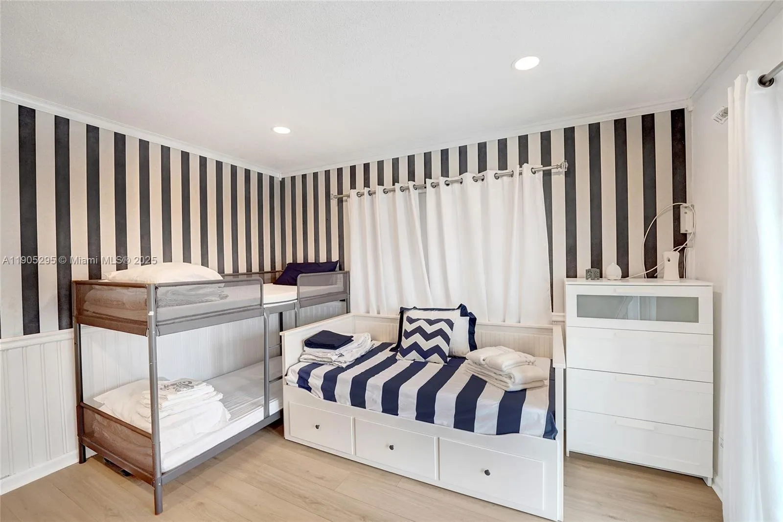 2889 Ne 35th St, Fort Lauderdale, Florida 33306, Fort Lauderdale, Florida 33306, 5 Bedrooms Bedrooms, ,3 BathroomsBathrooms,Residential Lease,For Rent,2889 Ne 35th St, Fort Lauderdale, Florida 33306,A11905295