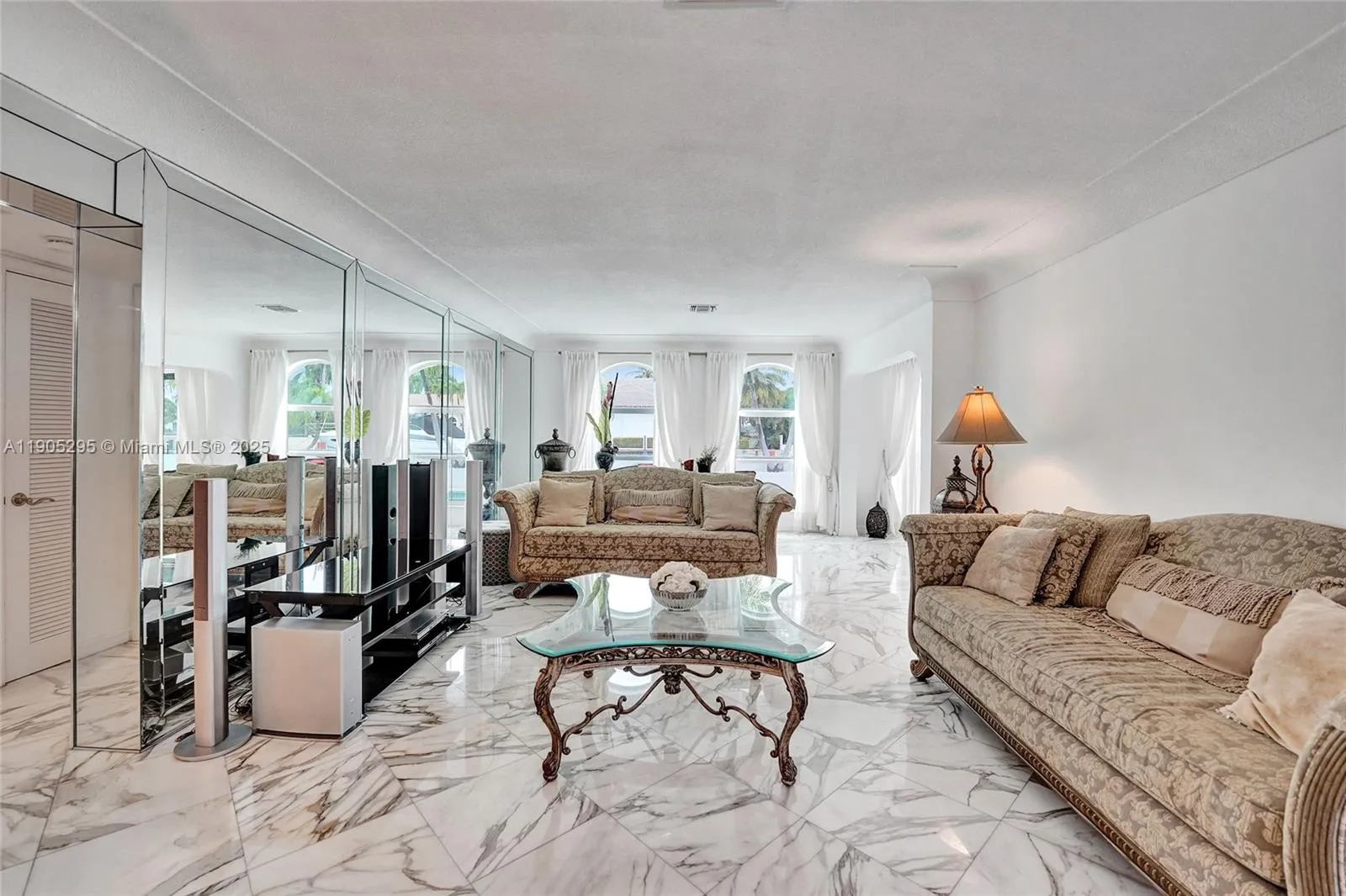 2889 Ne 35th St, Fort Lauderdale, Florida 33306, Fort Lauderdale, Florida 33306, 5 Bedrooms Bedrooms, ,3 BathroomsBathrooms,Residential Lease,For Rent,2889 Ne 35th St, Fort Lauderdale, Florida 33306,A11905295