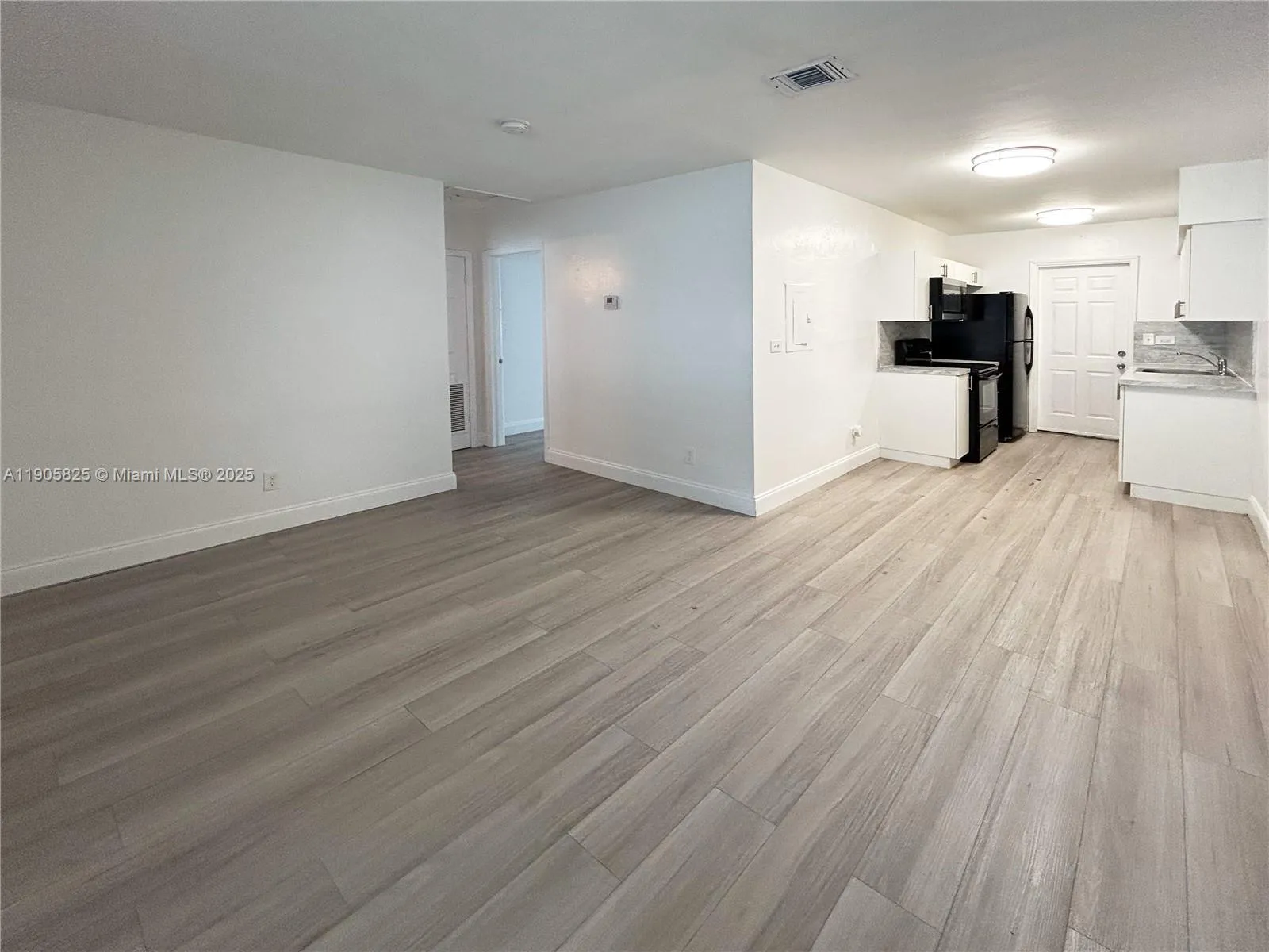 738 Ne 86th St 6, Miami, Florida 33138, Miami, Florida 33138, 1 Bedroom Bedrooms, ,1 BathroomBathrooms,Residential Lease,For Rent,738 Ne 86th St 6, Miami, Florida 33138,A11905825