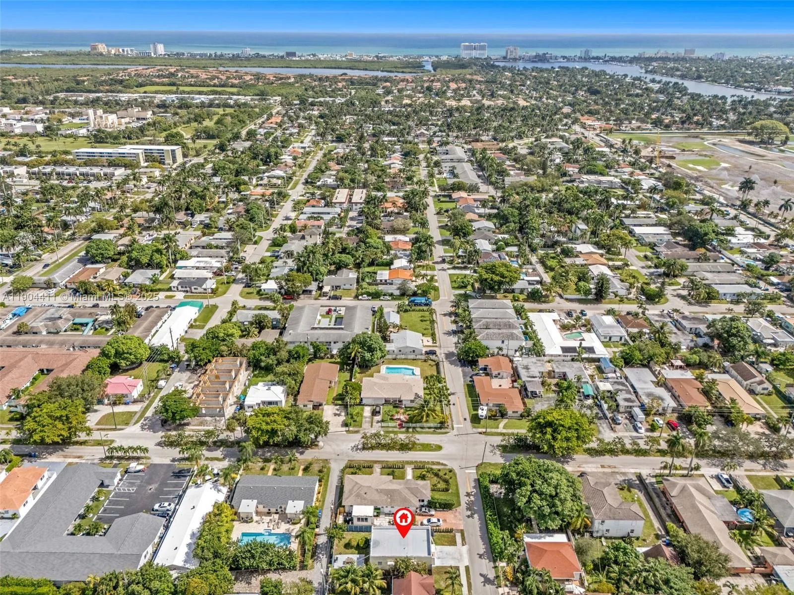 1639 Hayes St, Hollywood, Florida 33020, Hollywood, Florida 33020, ,Residential Income,For Sale,1639 Hayes St, Hollywood, Florida 33020,A11904411