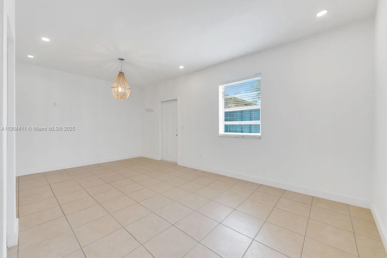 1639 Hayes St, Hollywood, Florida 33020, Hollywood, Florida 33020, ,Residential Income,For Sale,1639 Hayes St, Hollywood, Florida 33020,A11904411