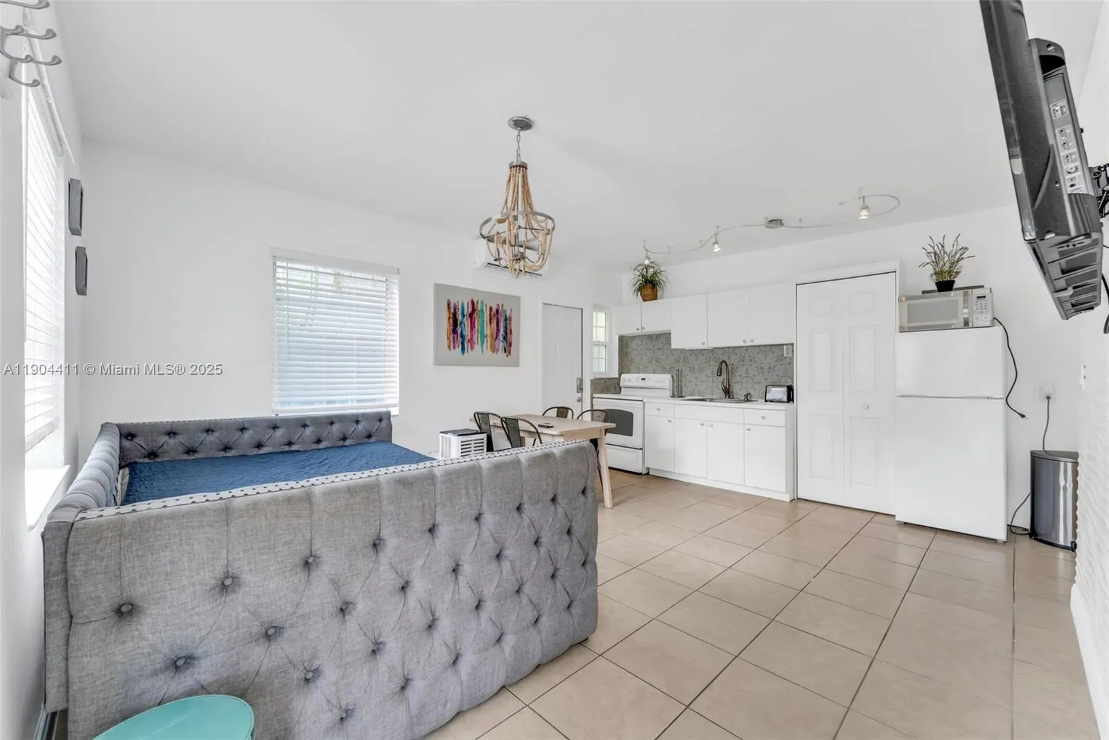 1639 Hayes St, Hollywood, Florida 33020, Hollywood, Florida 33020, ,Residential Income,For Sale,1639 Hayes St, Hollywood, Florida 33020,A11904411