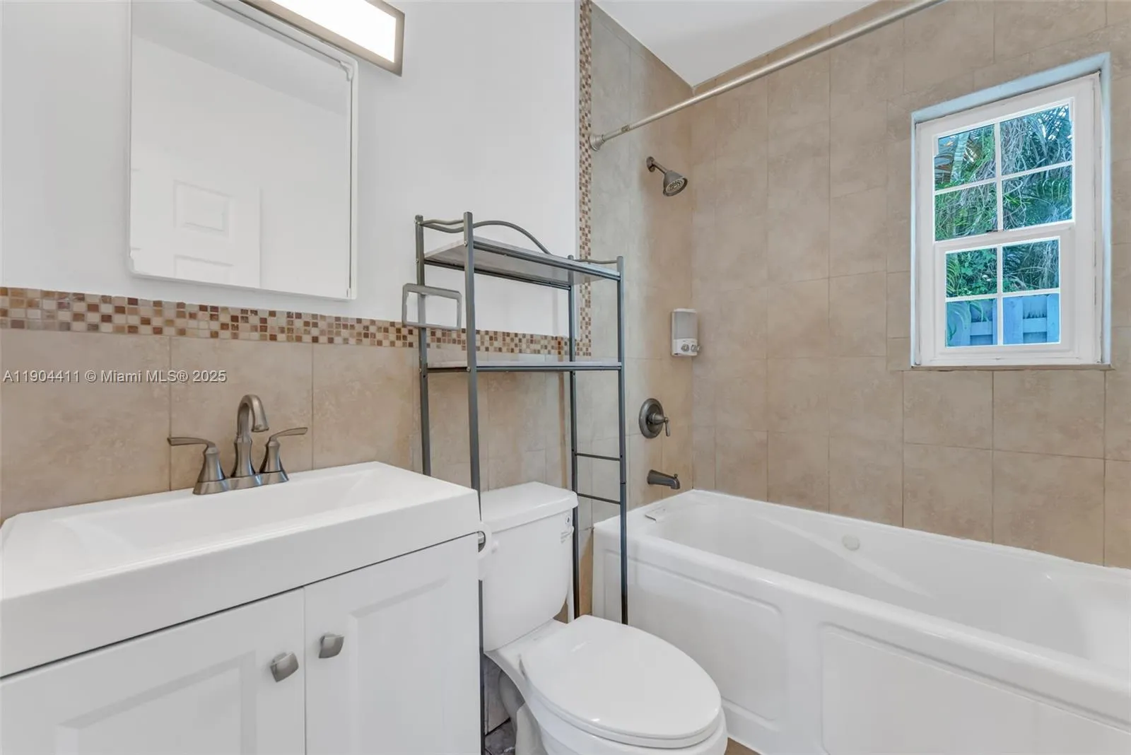1639 Hayes St, Hollywood, Florida 33020, Hollywood, Florida 33020, ,Residential Income,For Sale,1639 Hayes St, Hollywood, Florida 33020,A11904411