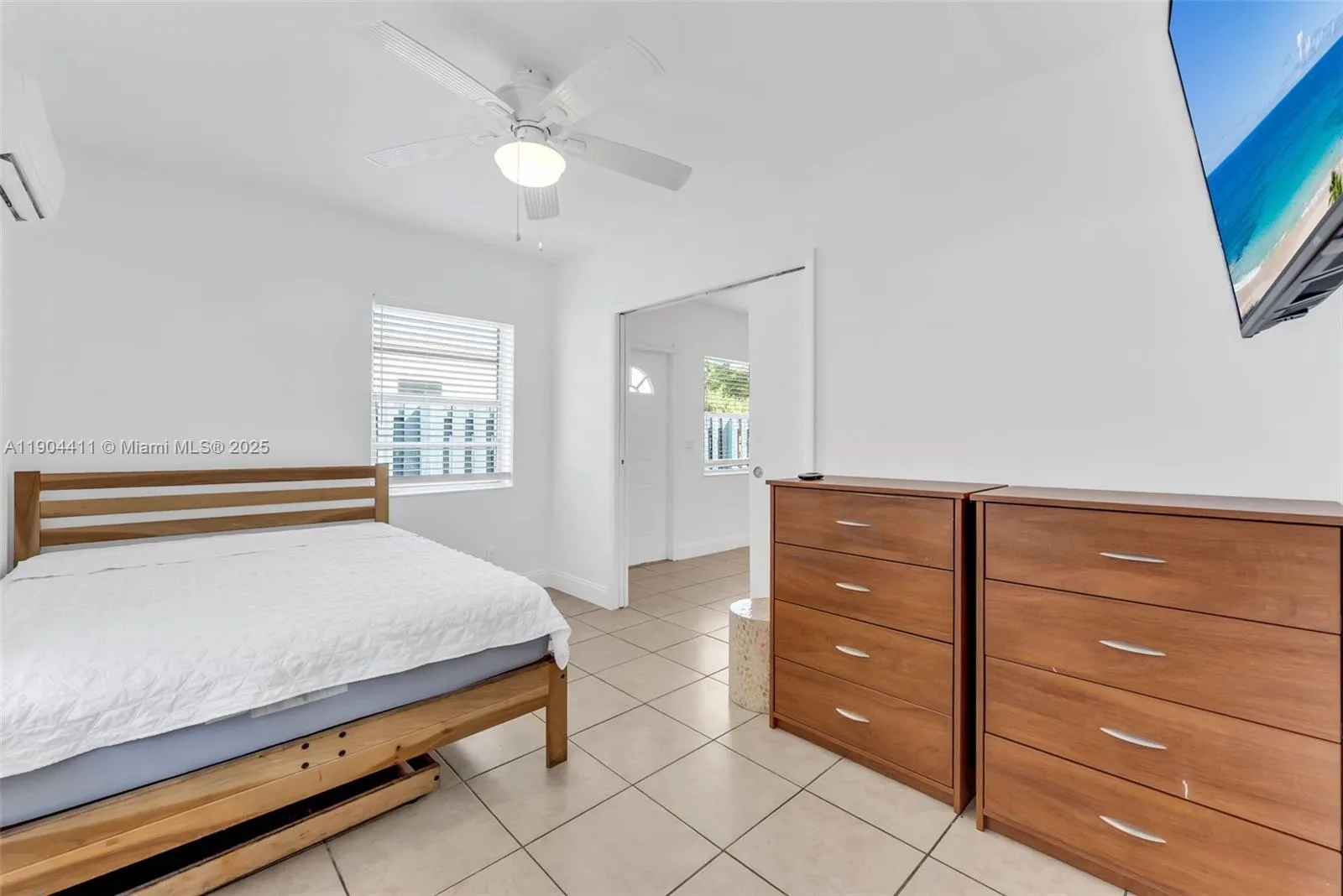 1639 Hayes St, Hollywood, Florida 33020, Hollywood, Florida 33020, ,Residential Income,For Sale,1639 Hayes St, Hollywood, Florida 33020,A11904411