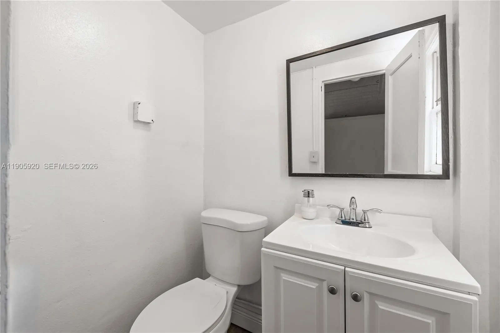2037 Tyler, Hollywood, Florida 33020, Hollywood, Florida 33020, ,Commercial Lease,For Rent,2037 Tyler, Hollywood, Florida 33020,A11905920