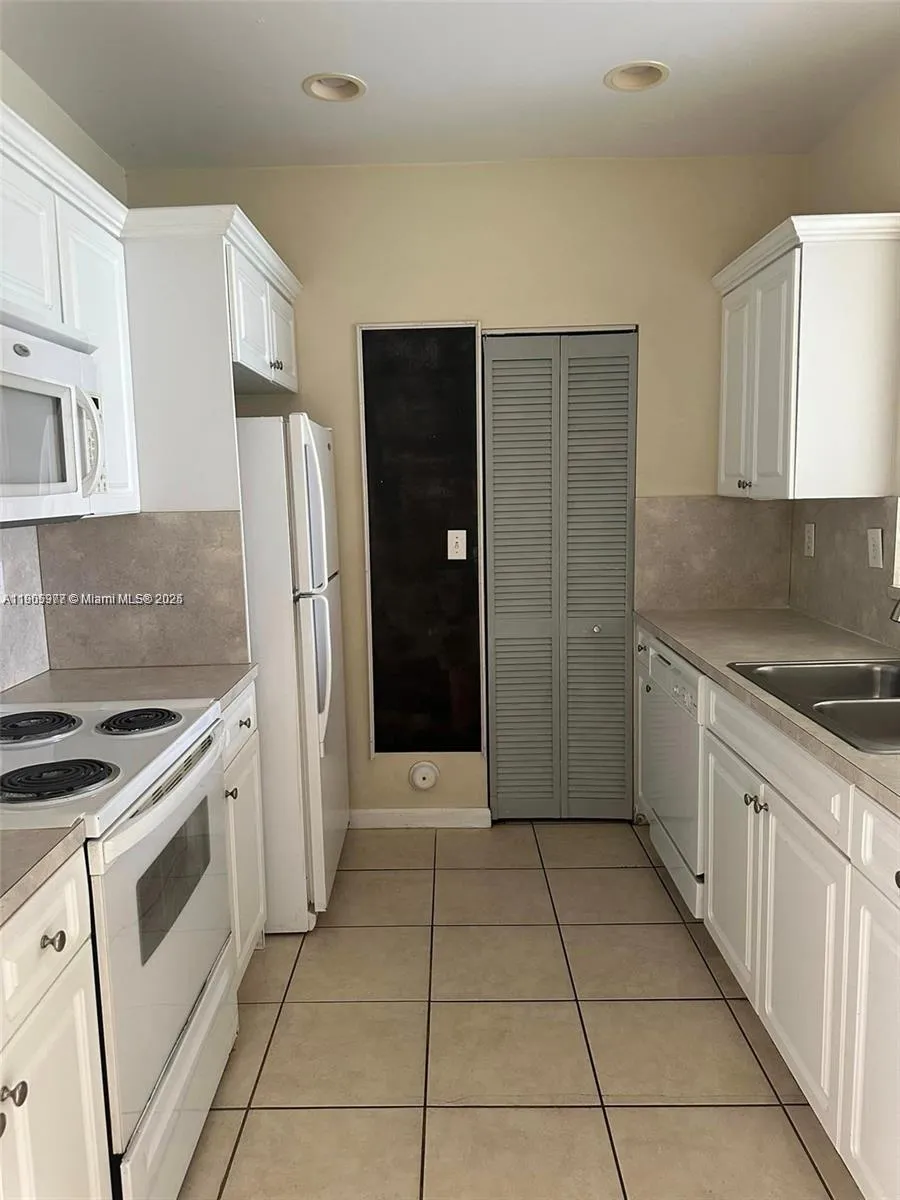 1040 Ne 42nd Pl, Homestead, Florida 33033, Homestead, Florida 33033, 3 Bedrooms Bedrooms, ,3 BathroomsBathrooms,Residential,For Sale,1040 Ne 42nd Pl, Homestead, Florida 33033,A11905977
