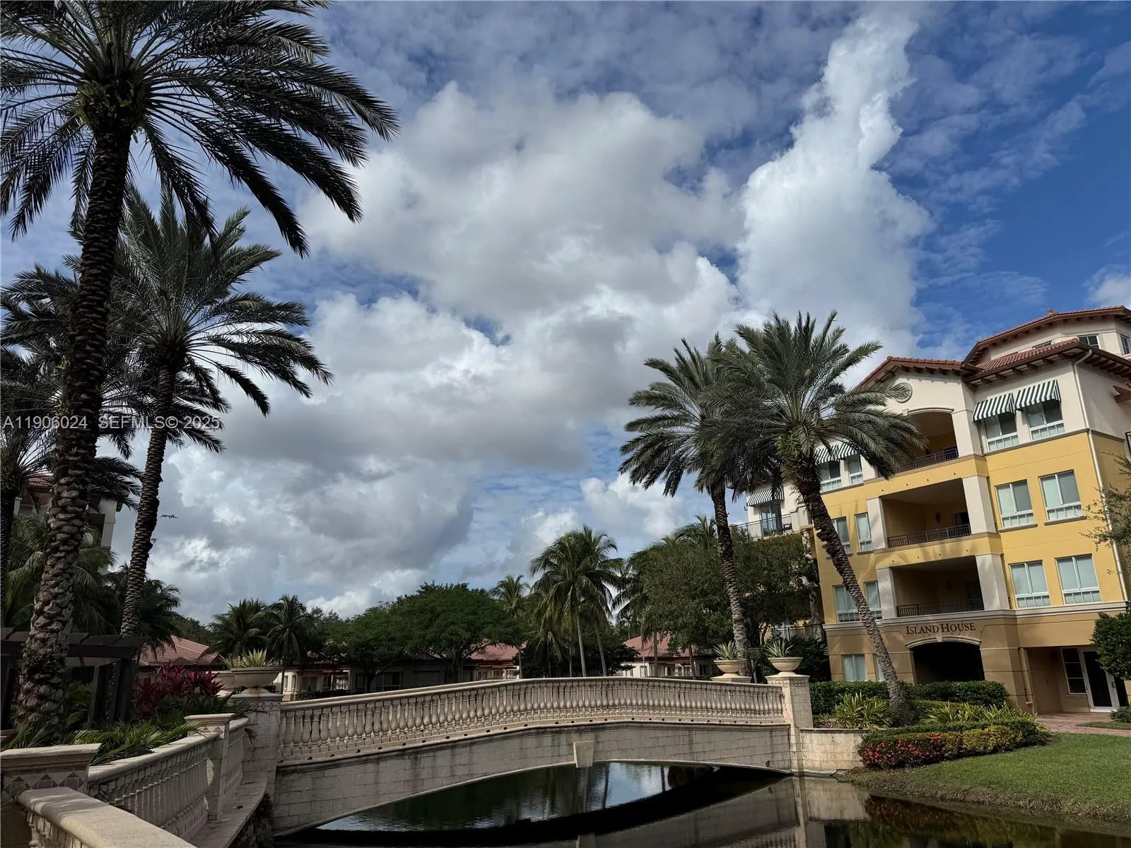 16100 Emerald Estates Dr 278, Weston, Florida 3333, Weston, Florida 33331, 2 Bedrooms Bedrooms, ,2 BathroomsBathrooms,Residential,For Sale,16100 Emerald Estates Dr 278, Weston, Florida 3333,A11906024