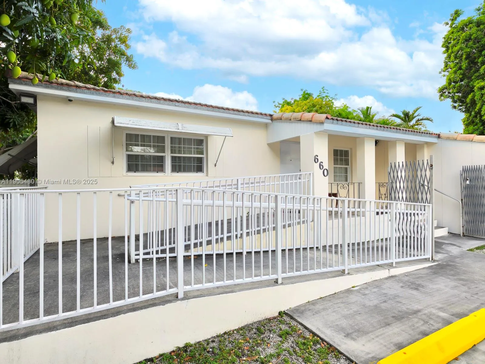 660 Miller Dr, Miami Springs, Florida 33166, Miami Springs, Florida 33166, ,Commercial Sale,For Sale,660 Miller Dr, Miami Springs, Florida 33166,A11905480