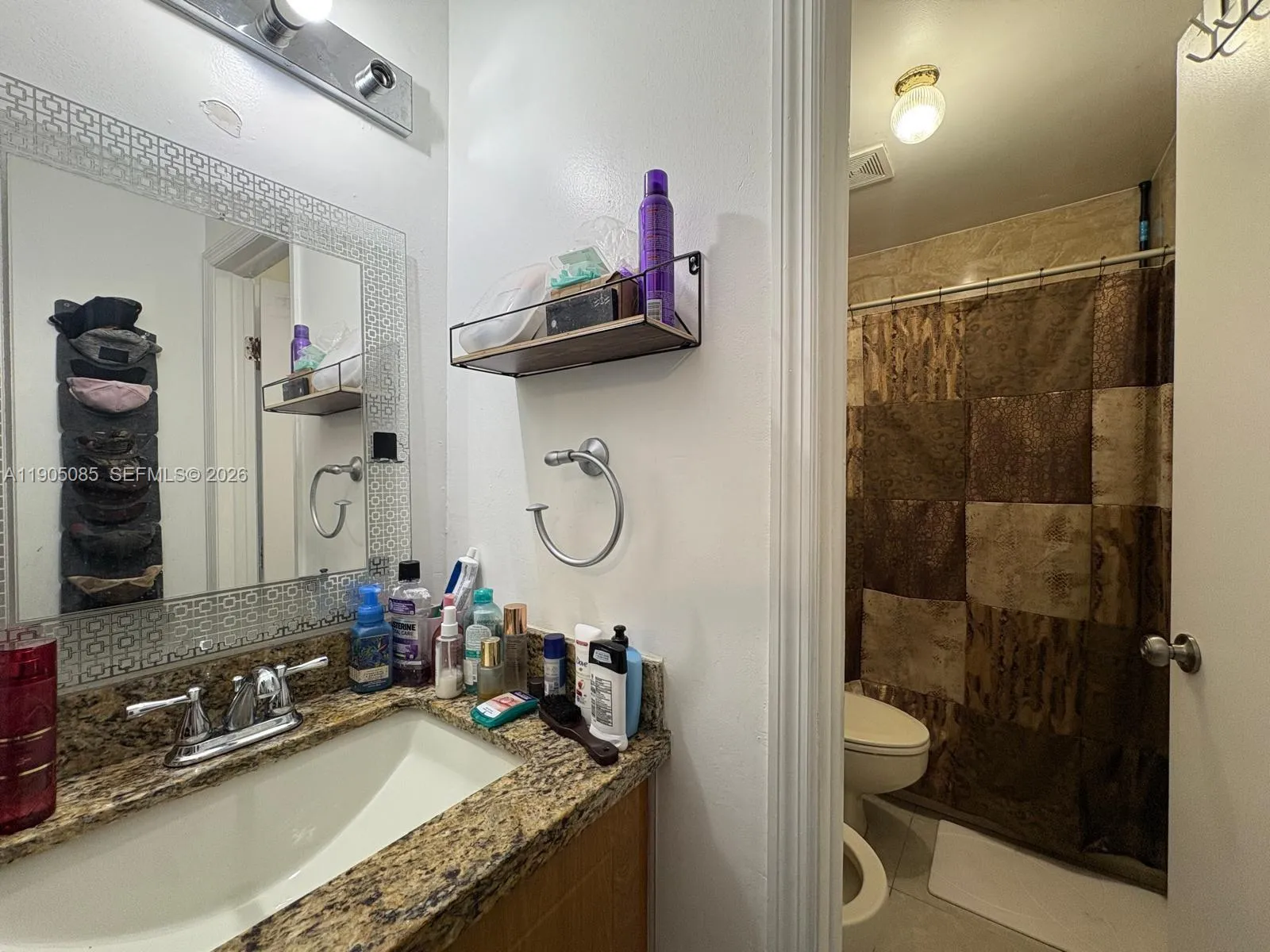 1290 W 41 St 203, Hialeah, Florida 33012, Hialeah, Florida 33012, 2 Bedrooms Bedrooms, ,2 BathroomsBathrooms,Residential,For Sale,1290 W 41 St 203, Hialeah, Florida 33012,A11905085