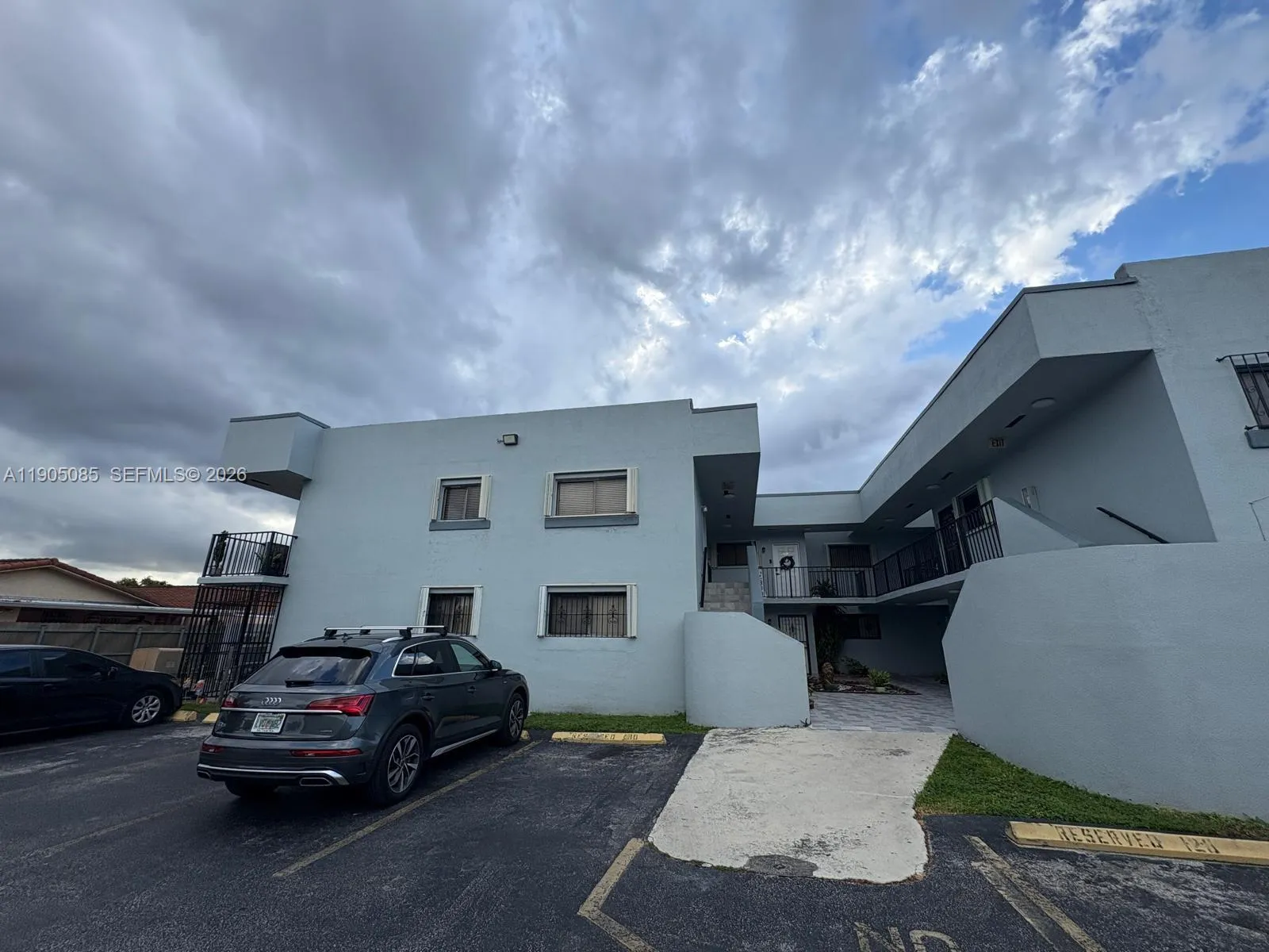 1290 W 41 St 203, Hialeah, Florida 33012, Hialeah, Florida 33012, 2 Bedrooms Bedrooms, ,2 BathroomsBathrooms,Residential,For Sale,1290 W 41 St 203, Hialeah, Florida 33012,A11905085