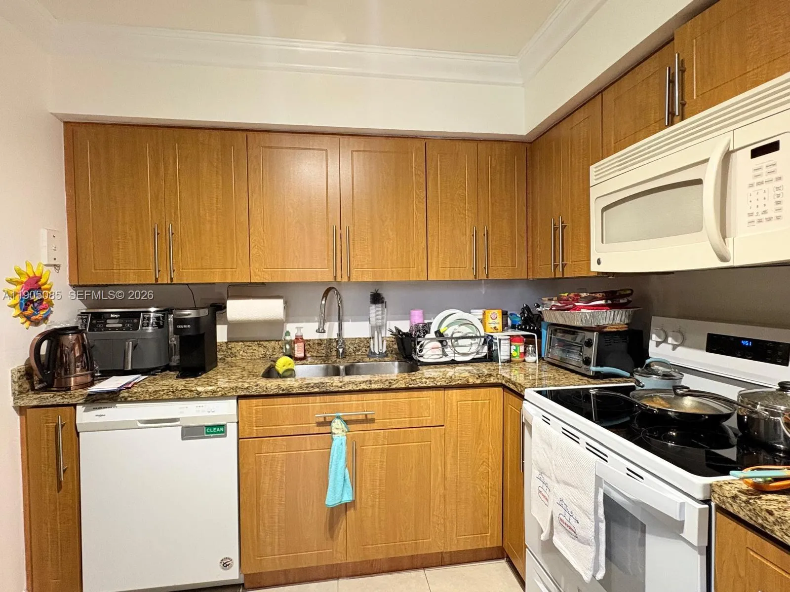 1290 W 41 St 203, Hialeah, Florida 33012, Hialeah, Florida 33012, 2 Bedrooms Bedrooms, ,2 BathroomsBathrooms,Residential,For Sale,1290 W 41 St 203, Hialeah, Florida 33012,A11905085