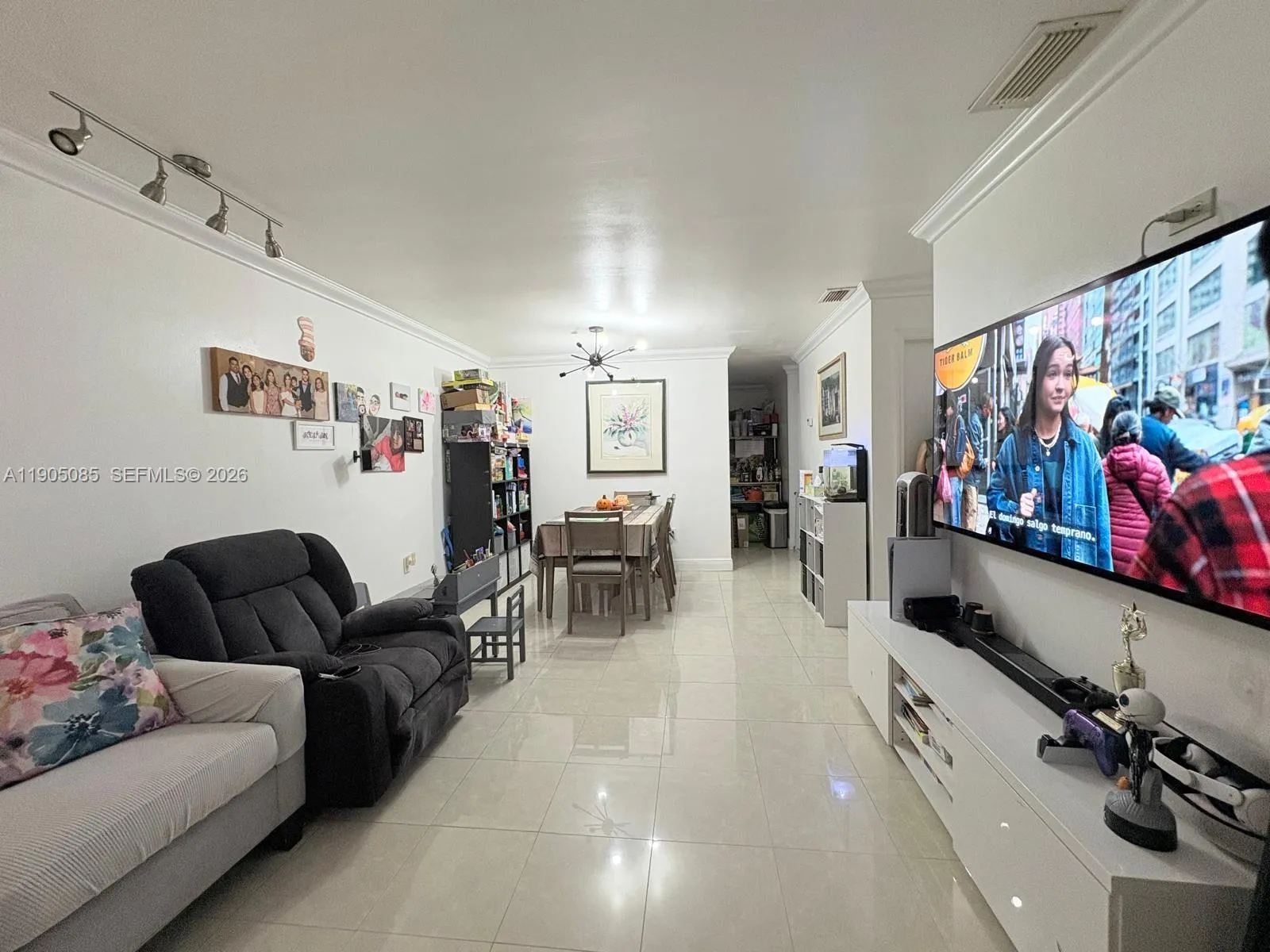 1290 W 41 St 203, Hialeah, Florida 33012, Hialeah, Florida 33012, 2 Bedrooms Bedrooms, ,2 BathroomsBathrooms,Residential,For Sale,1290 W 41 St 203, Hialeah, Florida 33012,A11905085
