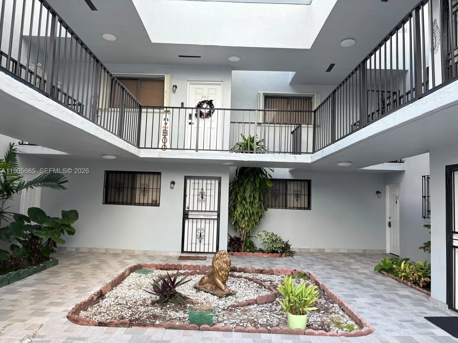 1290 W 41 St 203, Hialeah, Florida 33012, Hialeah, Florida 33012, 2 Bedrooms Bedrooms, ,2 BathroomsBathrooms,Residential,For Sale,1290 W 41 St 203, Hialeah, Florida 33012,A11905085