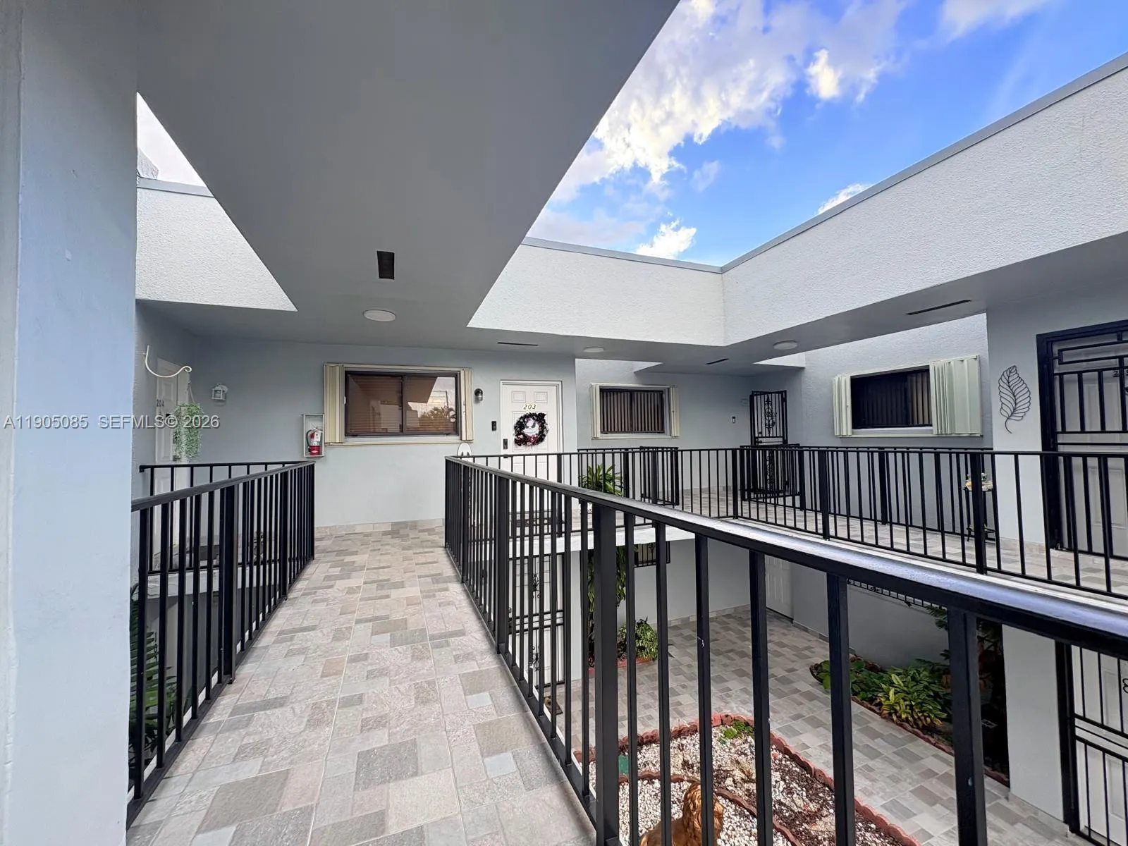 1290 W 41 St 203, Hialeah, Florida 33012, Hialeah, Florida 33012, 2 Bedrooms Bedrooms, ,2 BathroomsBathrooms,Residential,For Sale,1290 W 41 St 203, Hialeah, Florida 33012,A11905085