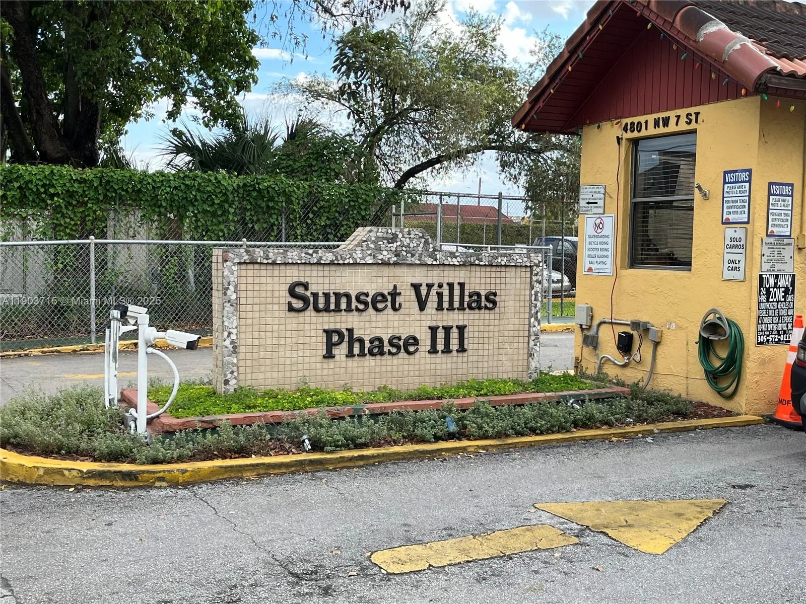 4801 Nw 7 St 104-16, Miami, Florida 33126, Miami, Florida 33126, 2 Bedrooms Bedrooms, ,2 BathroomsBathrooms,Residential Lease,For Rent,4801 Nw 7 St 104-16, Miami, Florida 33126,A11903715