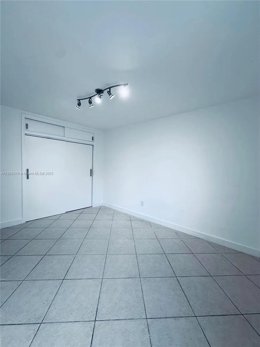 1150 Euclid Ave 104, Miami Beach, Florida 33139, Miami Beach, Florida 33139, 1 Bedroom Bedrooms, ,1 BathroomBathrooms,Residential,For Sale,1150 Euclid Ave 104, Miami Beach, Florida 33139,A11905578