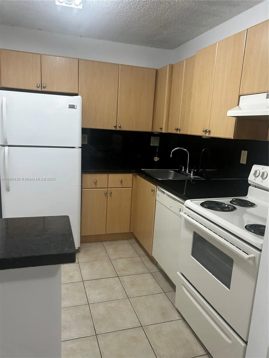 7110 Nw 179th St 110, Hialeah, Florida 33015, Hialeah, Florida 33015, 1 Bedroom Bedrooms, ,1 BathroomBathrooms,Residential,For Sale,7110 Nw 179th St 110, Hialeah, Florida 33015,A11906438