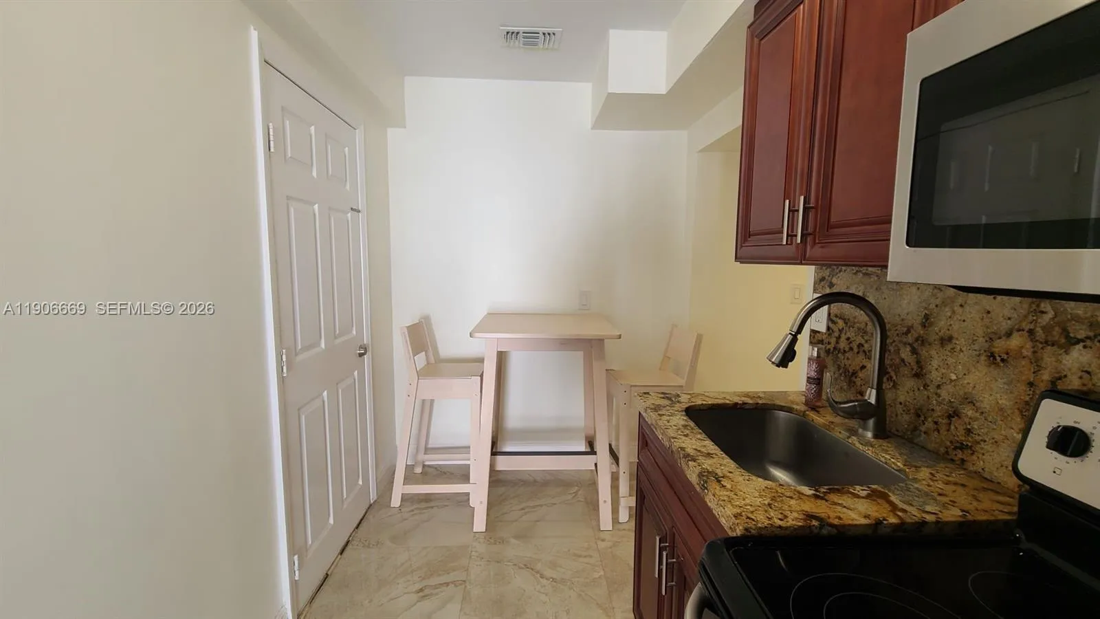 3221 Ne 7th St 1, Pompano Beach, Florida 33062, Pompano Beach, Florida 33062, 1 Bedroom Bedrooms, ,1 BathroomBathrooms,Residential Lease,For Rent,3221 Ne 7th St 1, Pompano Beach, Florida 33062,A11906669