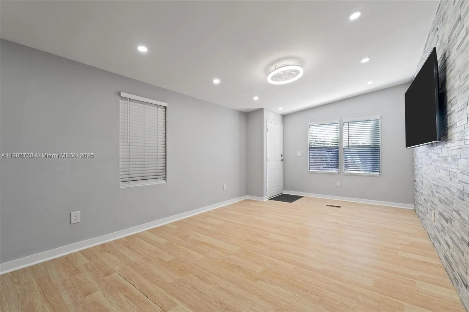 5305 Nw 202 Terr, Hialeah Gardens, Florida 33035, Miami Gardens, Florida 33055, 3 Bedrooms Bedrooms, ,2 BathroomsBathrooms,Residential,For Sale,5305 Nw 202 Terr, Hialeah Gardens, Florida 33035,A11906738