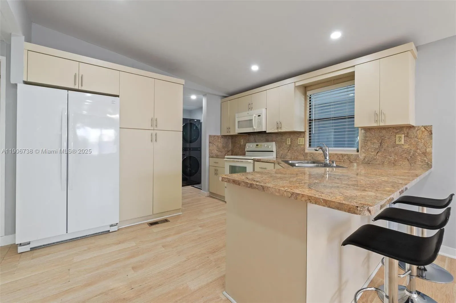 5305 Nw 202 Terr, Hialeah Gardens, Florida 33035, Miami Gardens, Florida 33055, 3 Bedrooms Bedrooms, ,2 BathroomsBathrooms,Residential,For Sale,5305 Nw 202 Terr, Hialeah Gardens, Florida 33035,A11906738