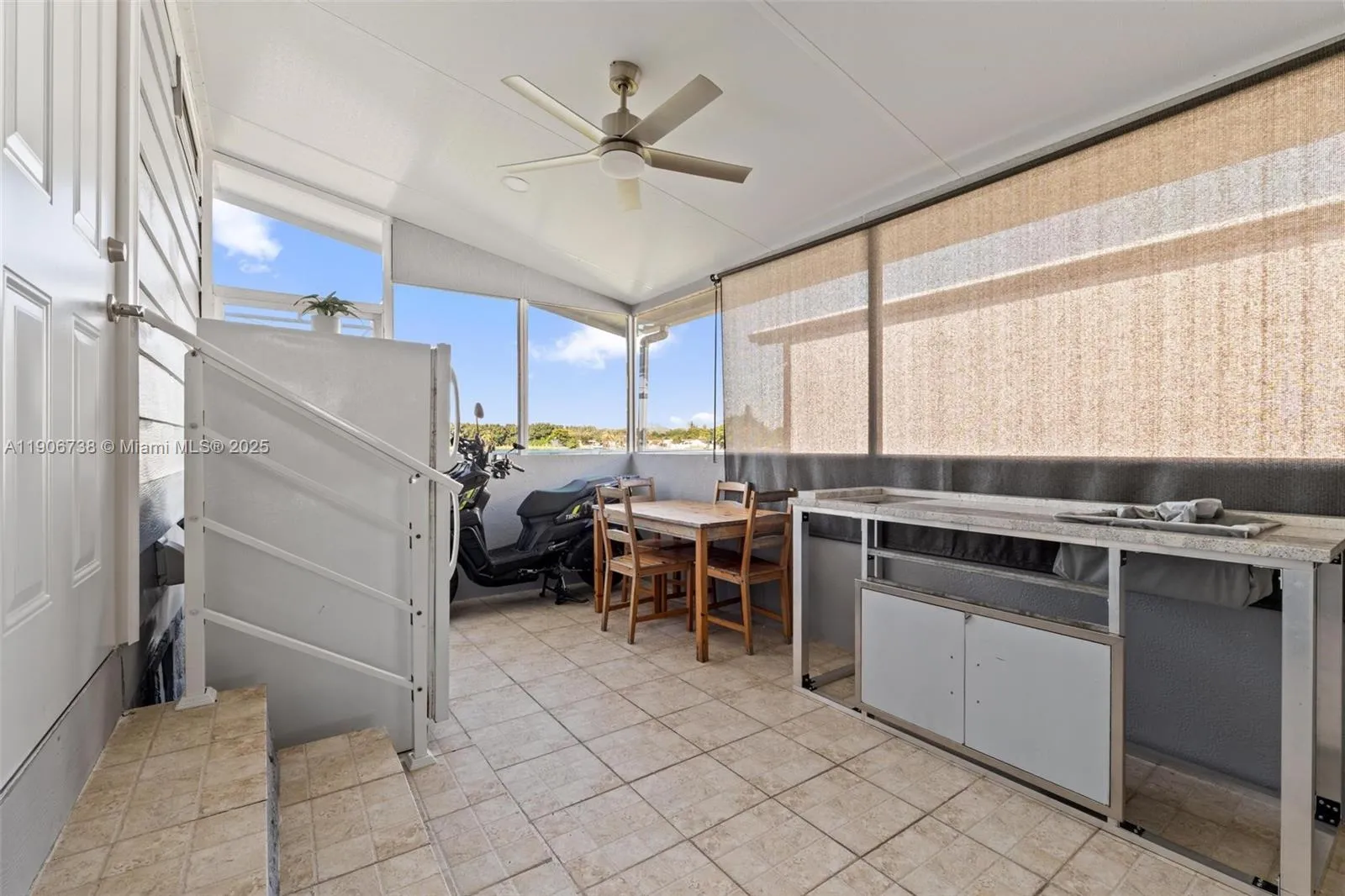 5305 Nw 202 Terr, Hialeah Gardens, Florida 33035, Miami Gardens, Florida 33055, 3 Bedrooms Bedrooms, ,2 BathroomsBathrooms,Residential,For Sale,5305 Nw 202 Terr, Hialeah Gardens, Florida 33035,A11906738