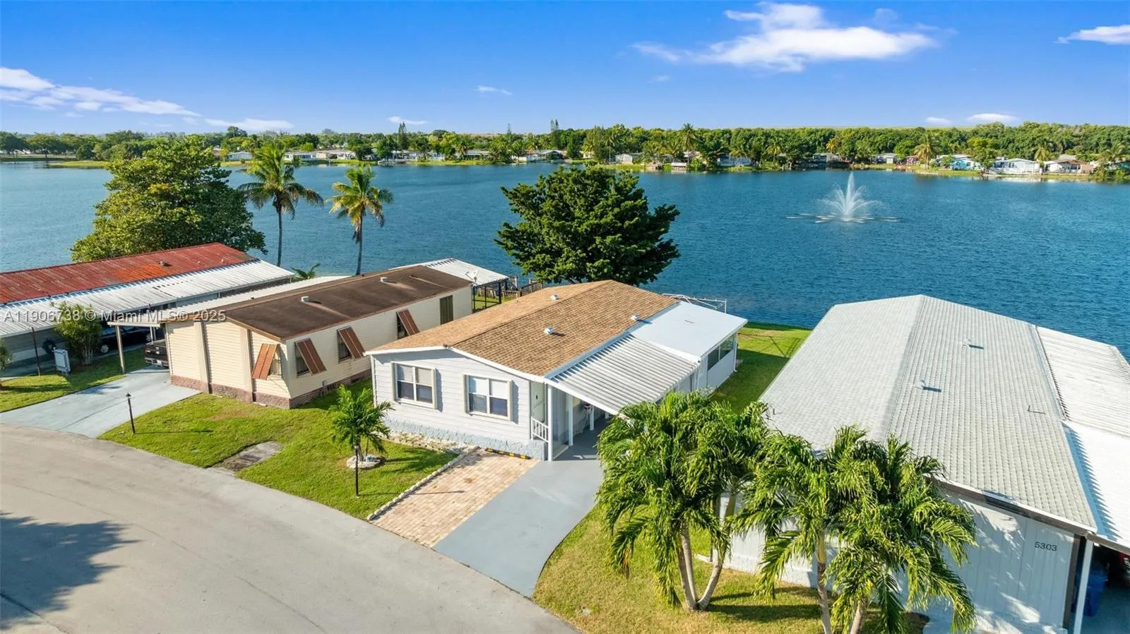 5305 Nw 202 Terr, Hialeah Gardens, Florida 33035, Miami Gardens, Florida 33055, 3 Bedrooms Bedrooms, ,2 BathroomsBathrooms,Residential,For Sale,5305 Nw 202 Terr, Hialeah Gardens, Florida 33035,A11906738